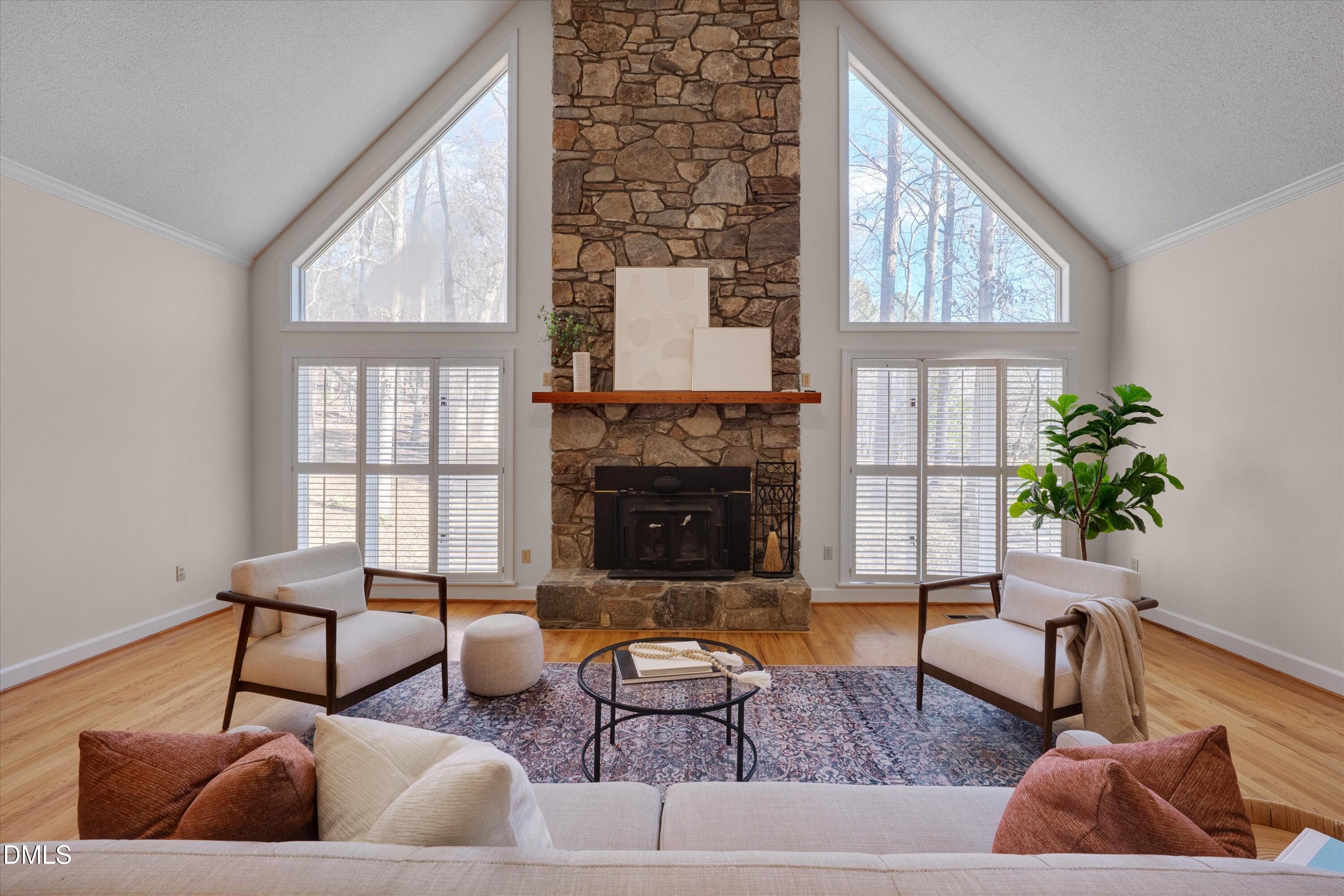 6501 Deerview Trail