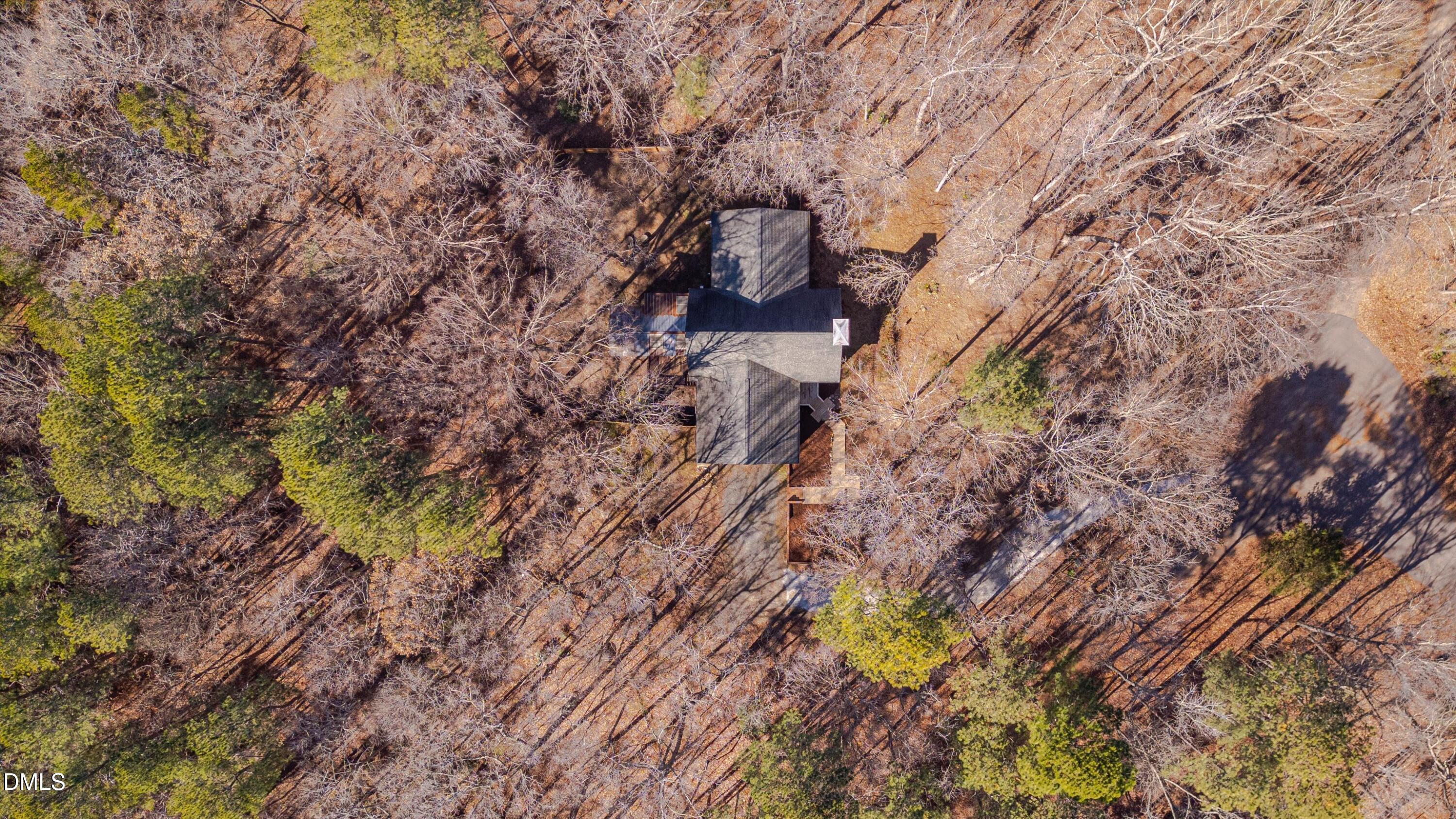 6501 Deerview Trail