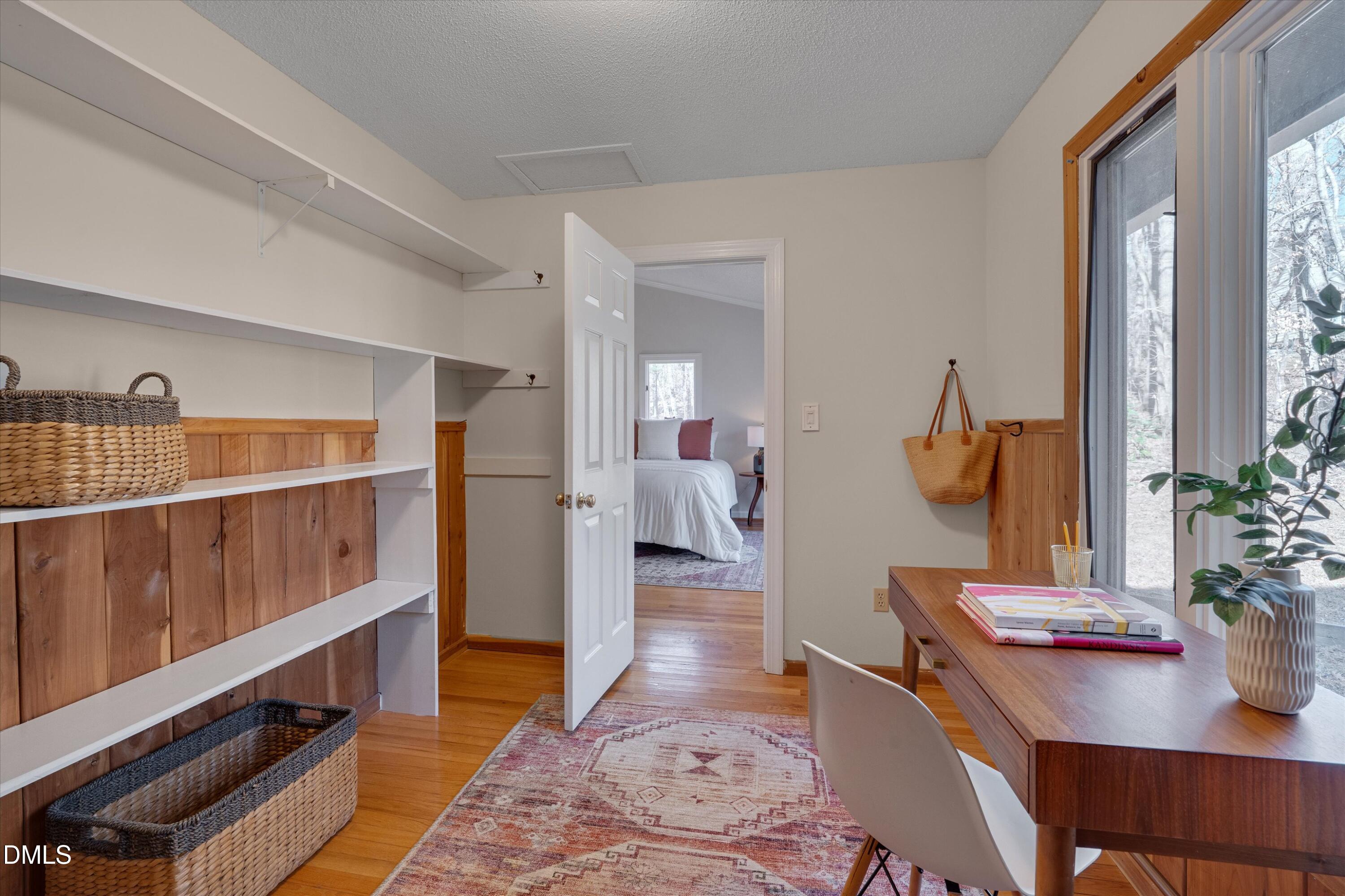 6501 Deerview Trail