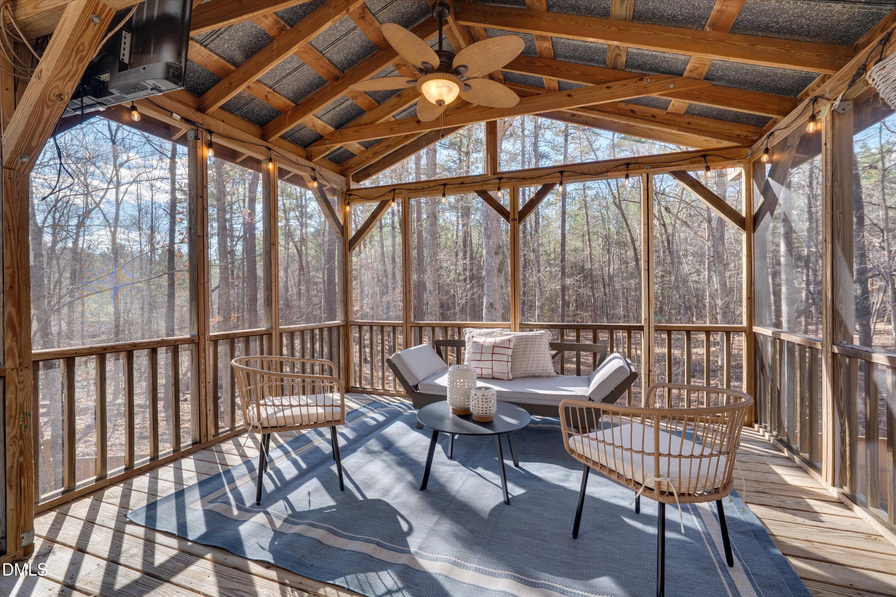 6501 Deerview Trail