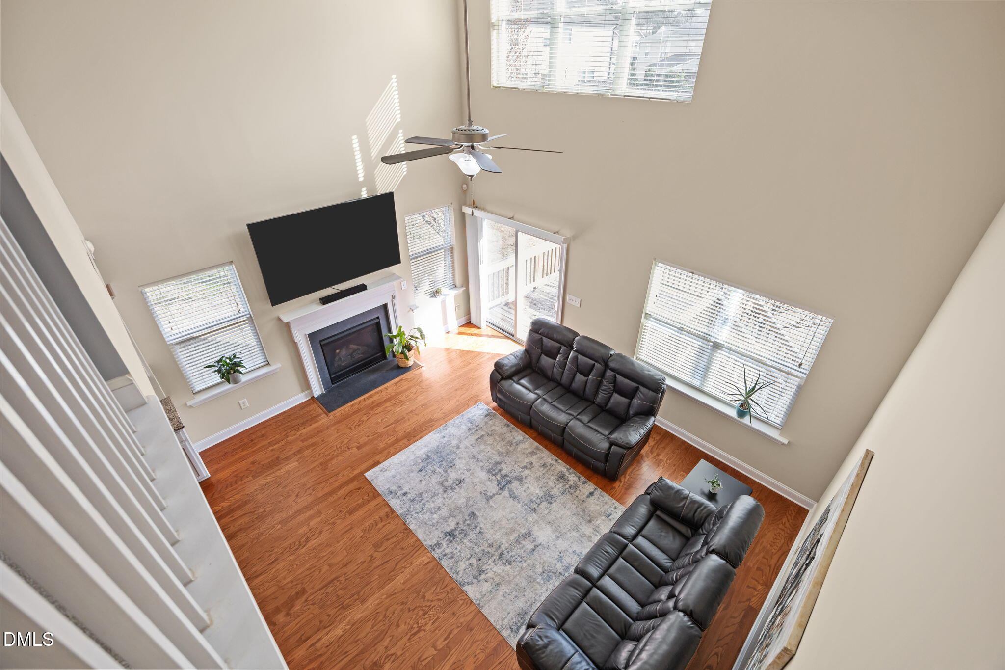 911 Middle Ground Avenue