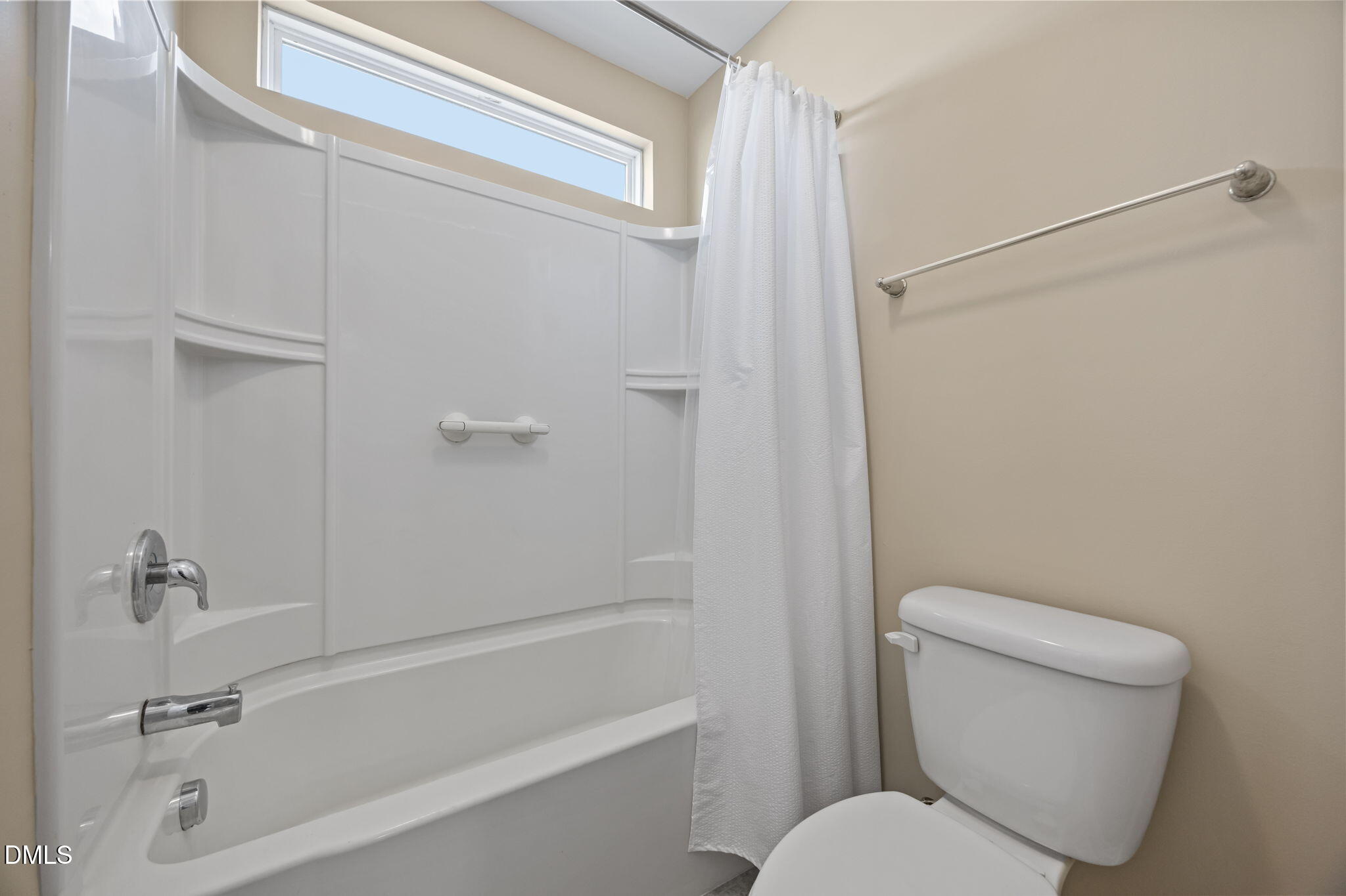 911 Middle Ground Avenue