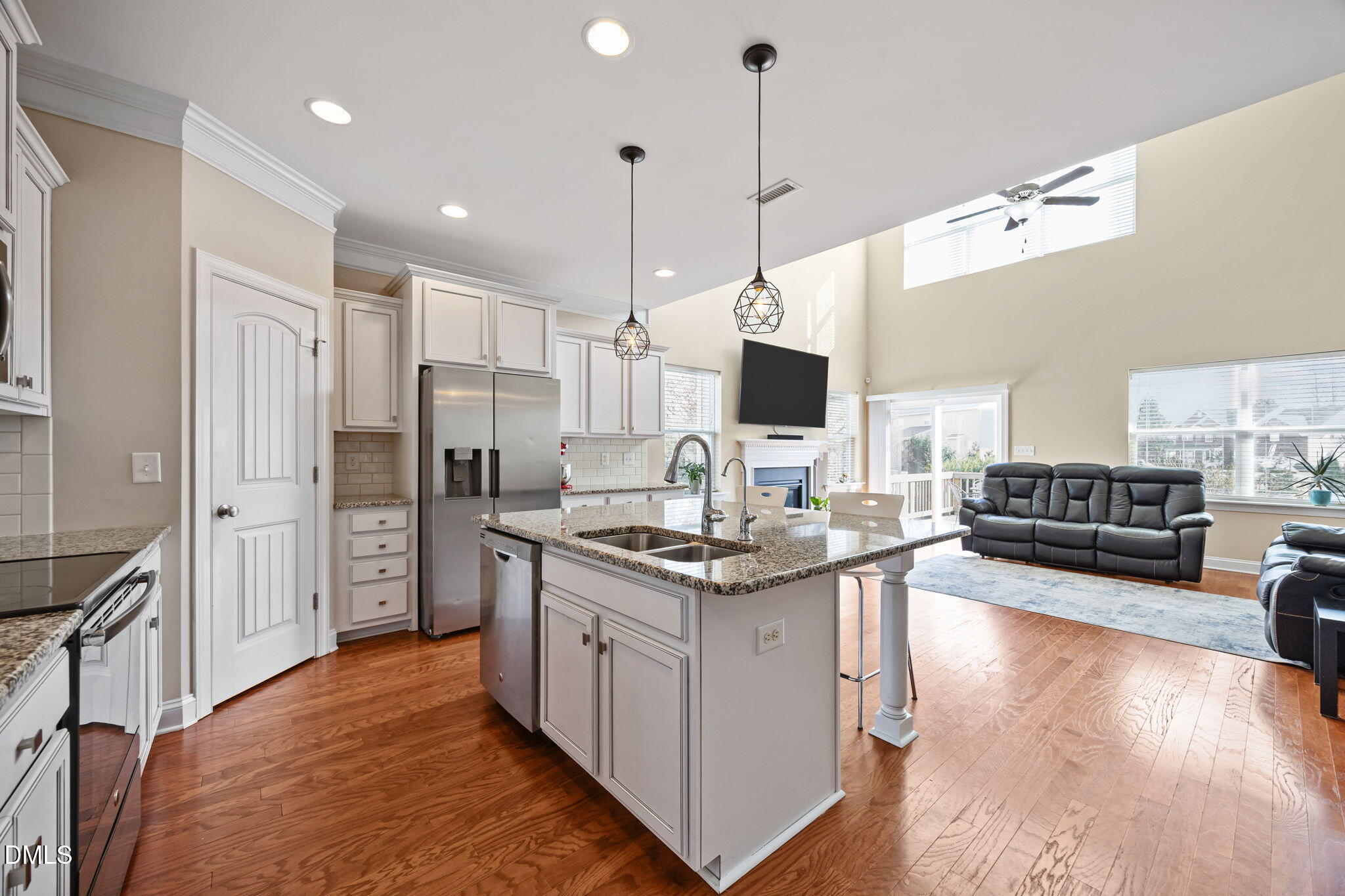 911 Middle Ground Avenue