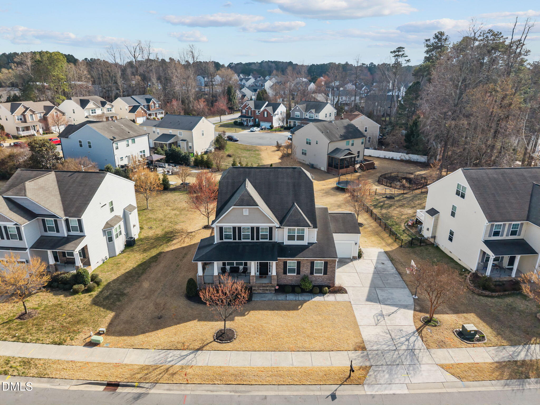 911 Middle Ground Avenue