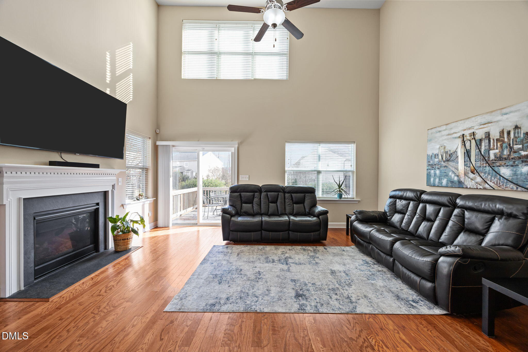 911 Middle Ground Avenue