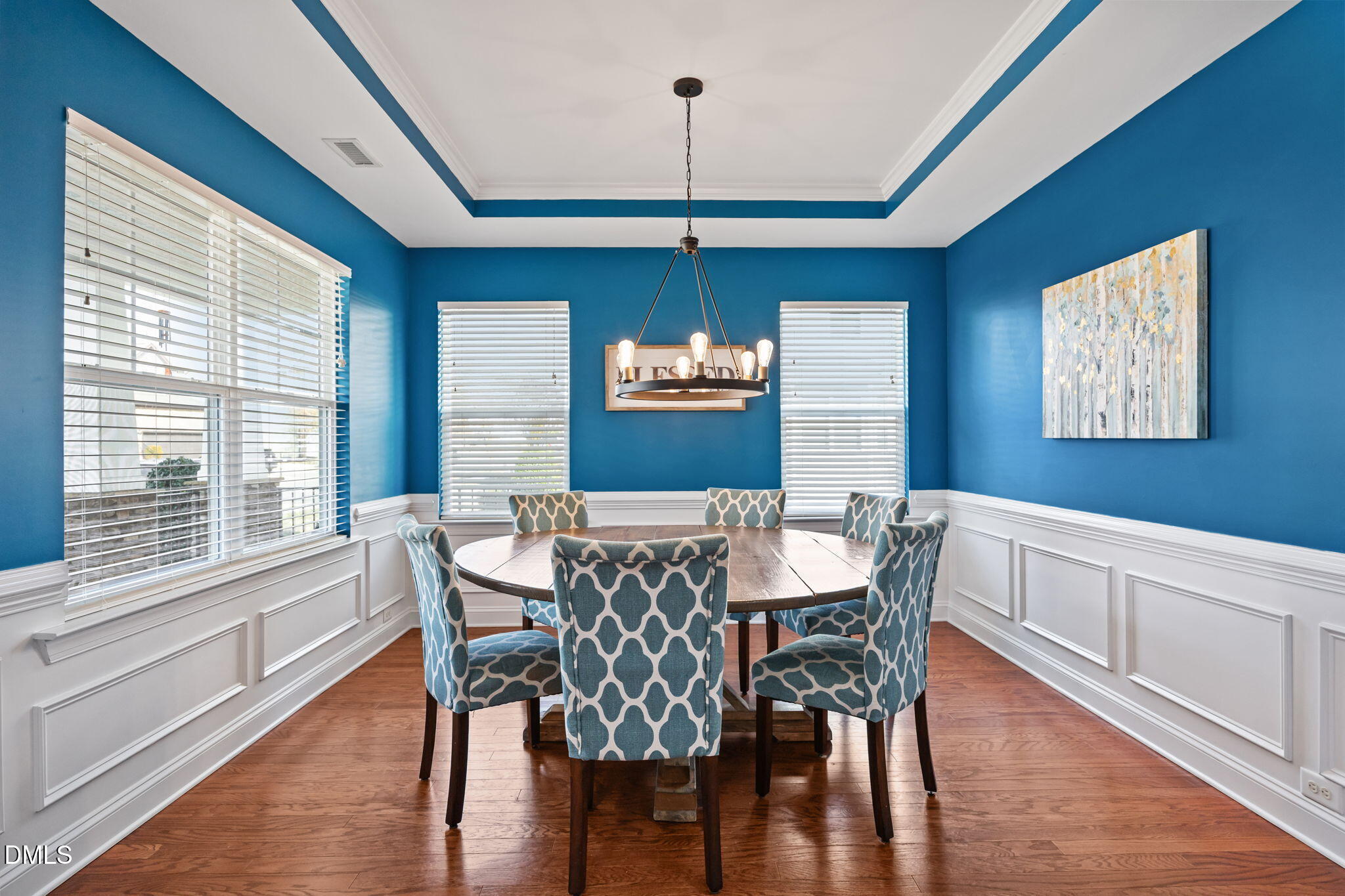 911 Middle Ground Avenue