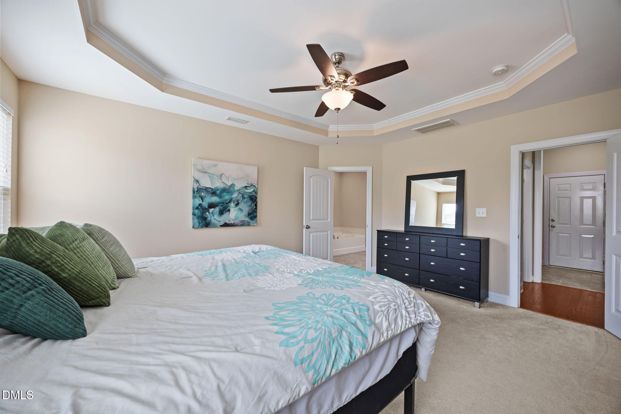 911 Middle Ground Avenue