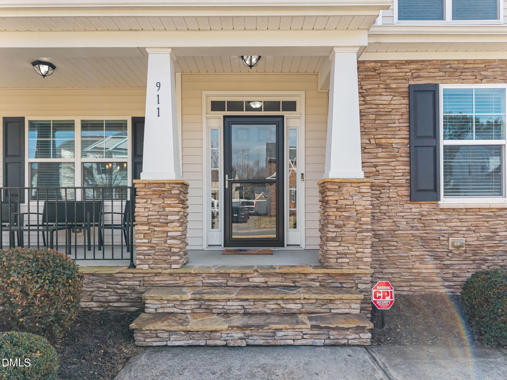 911 Middle Ground Avenue