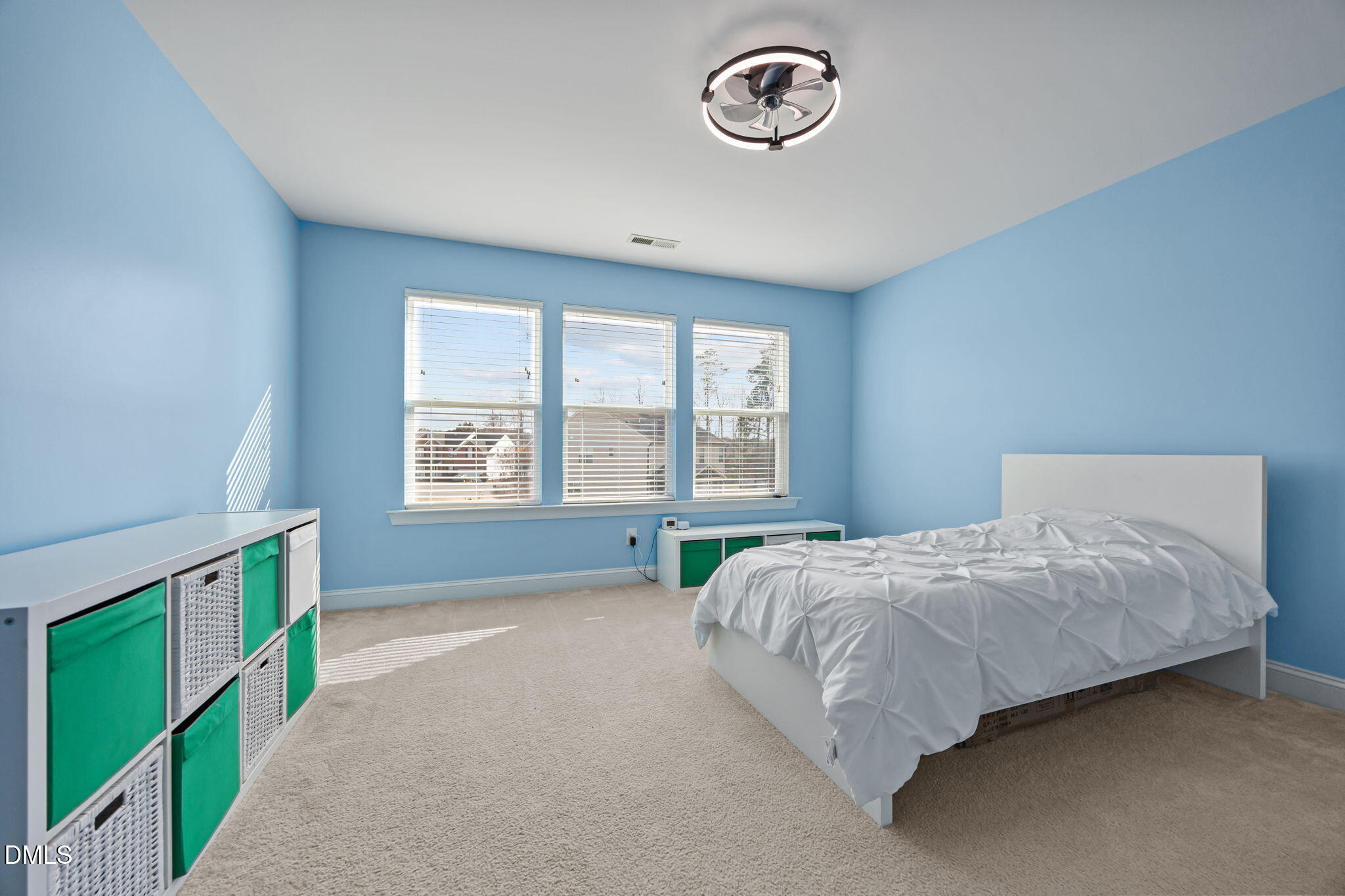 911 Middle Ground Avenue