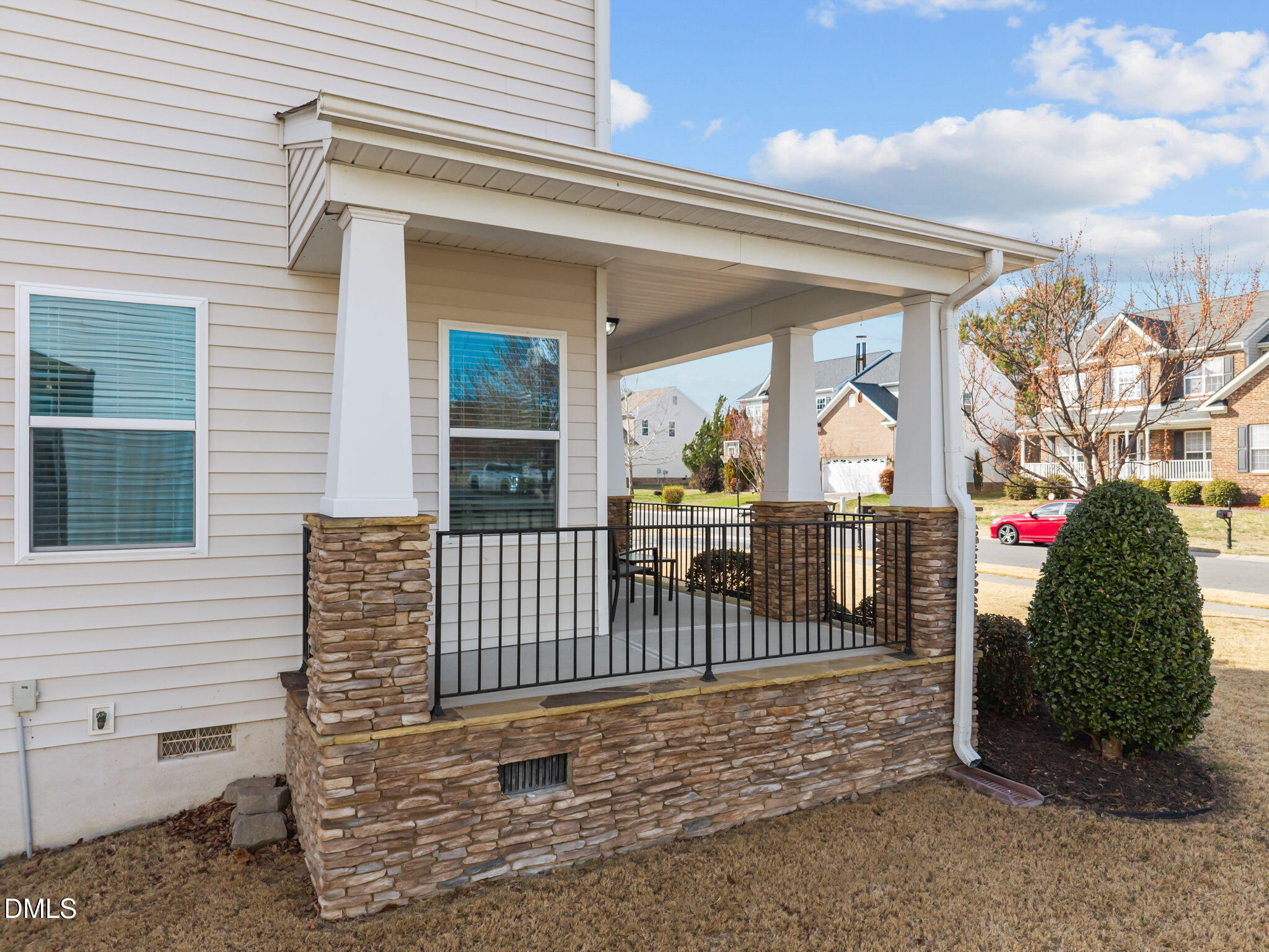 911 Middle Ground Avenue