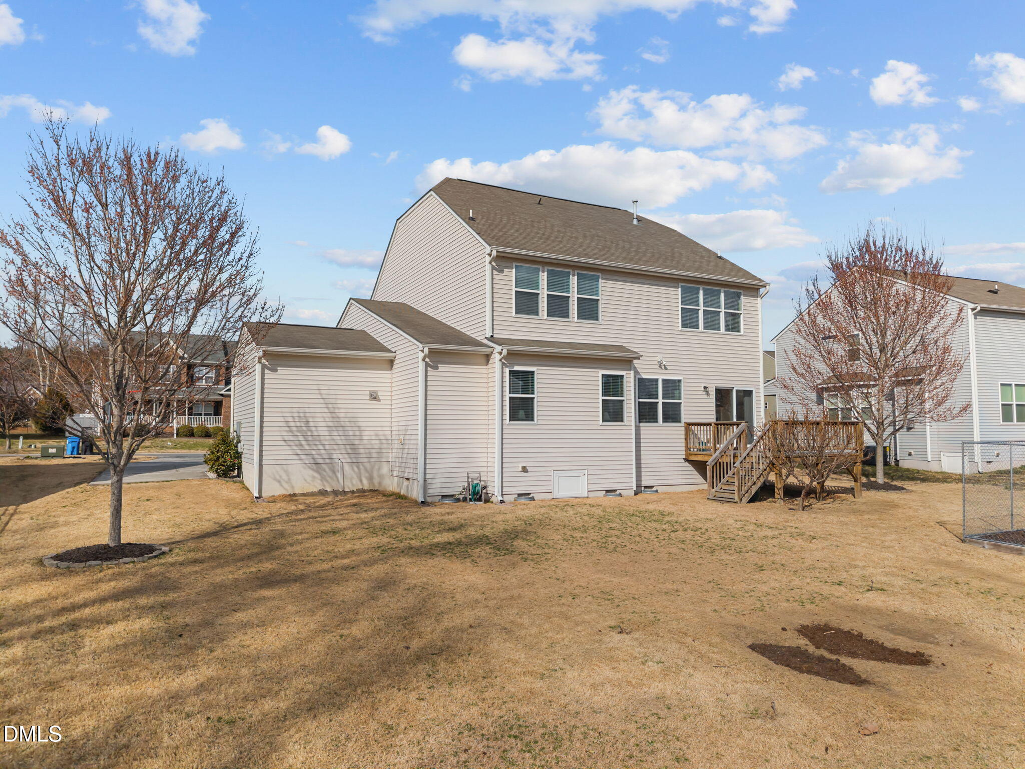 911 Middle Ground Avenue