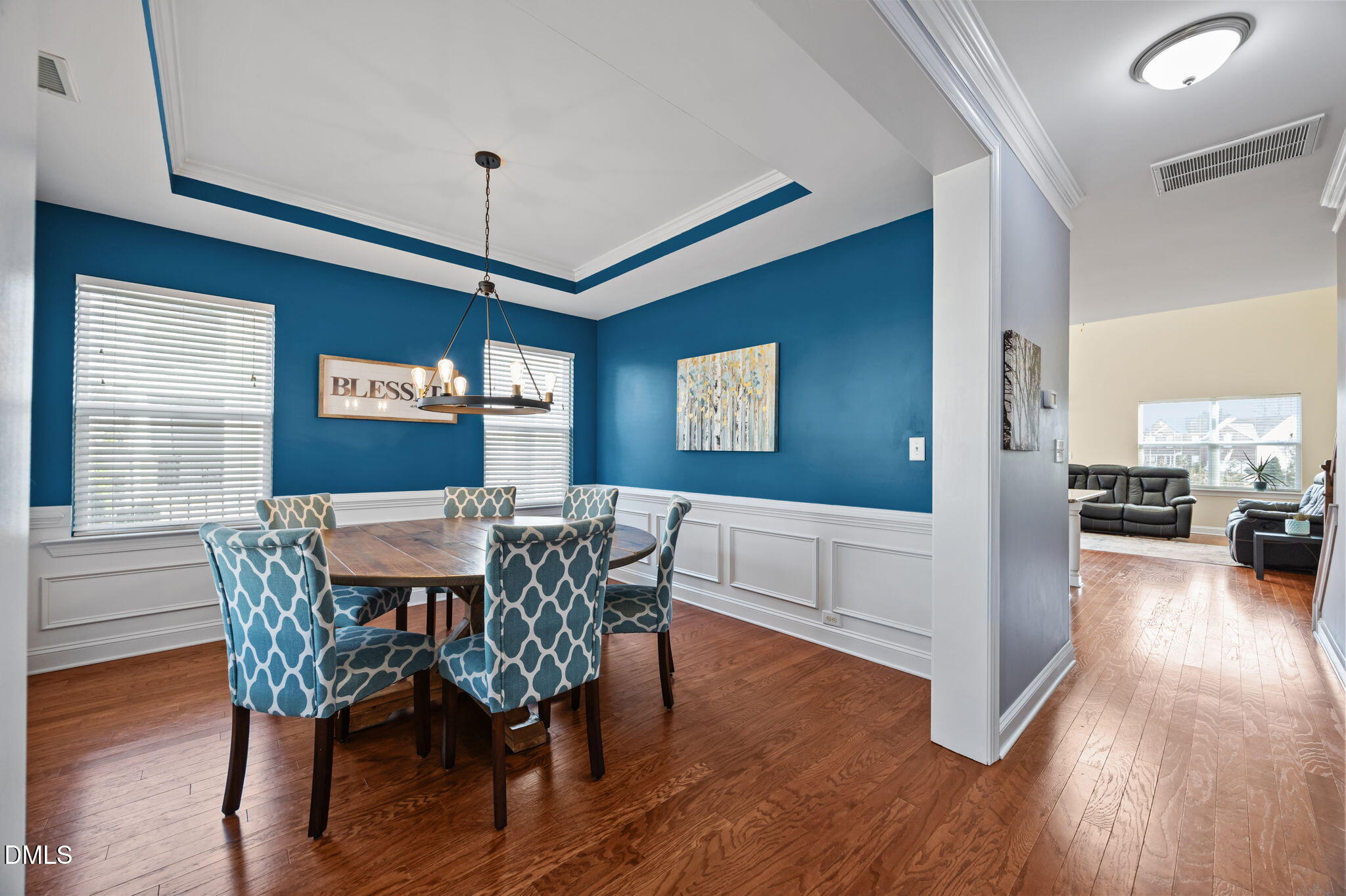 911 Middle Ground Avenue