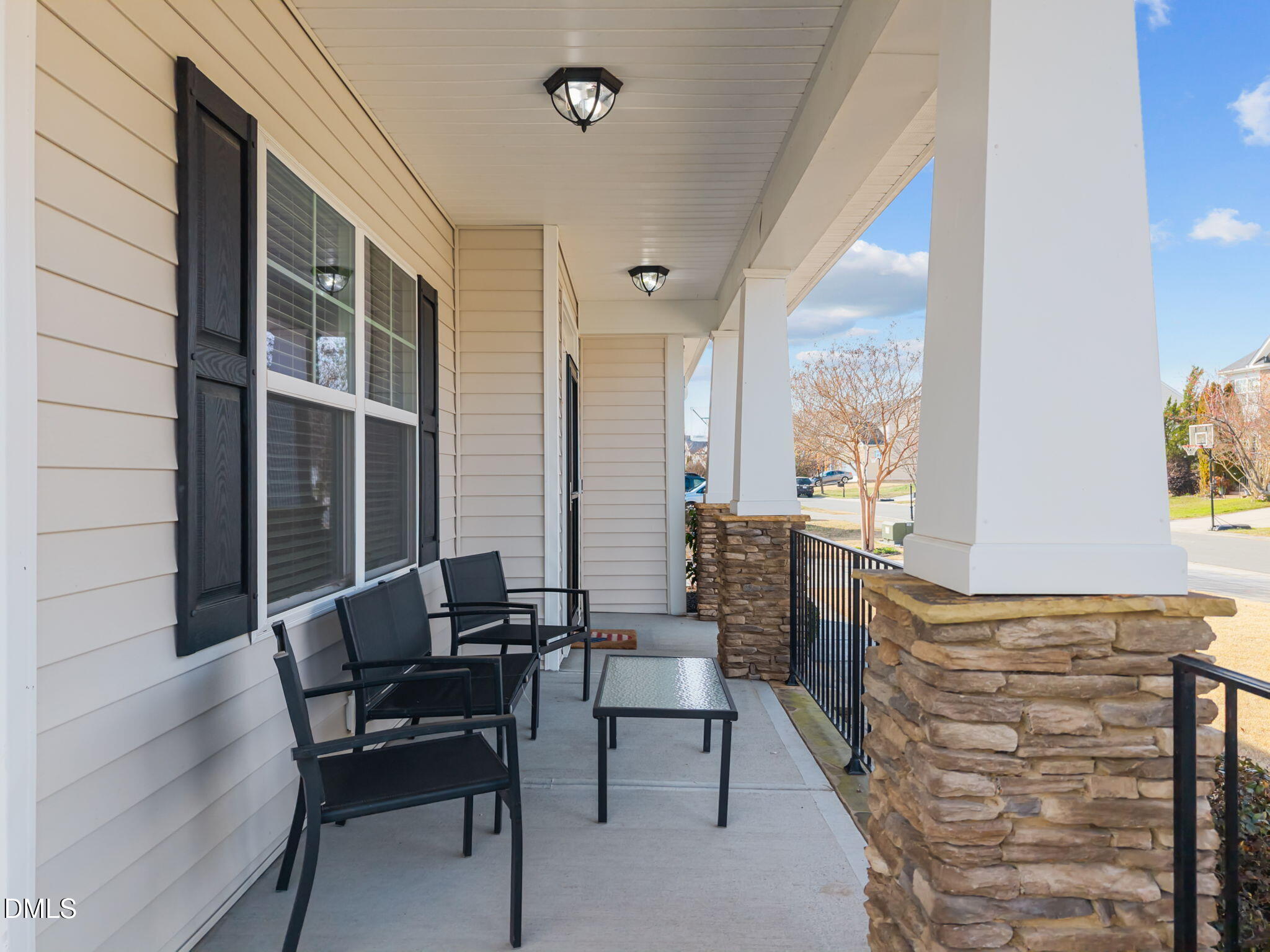 911 Middle Ground Avenue