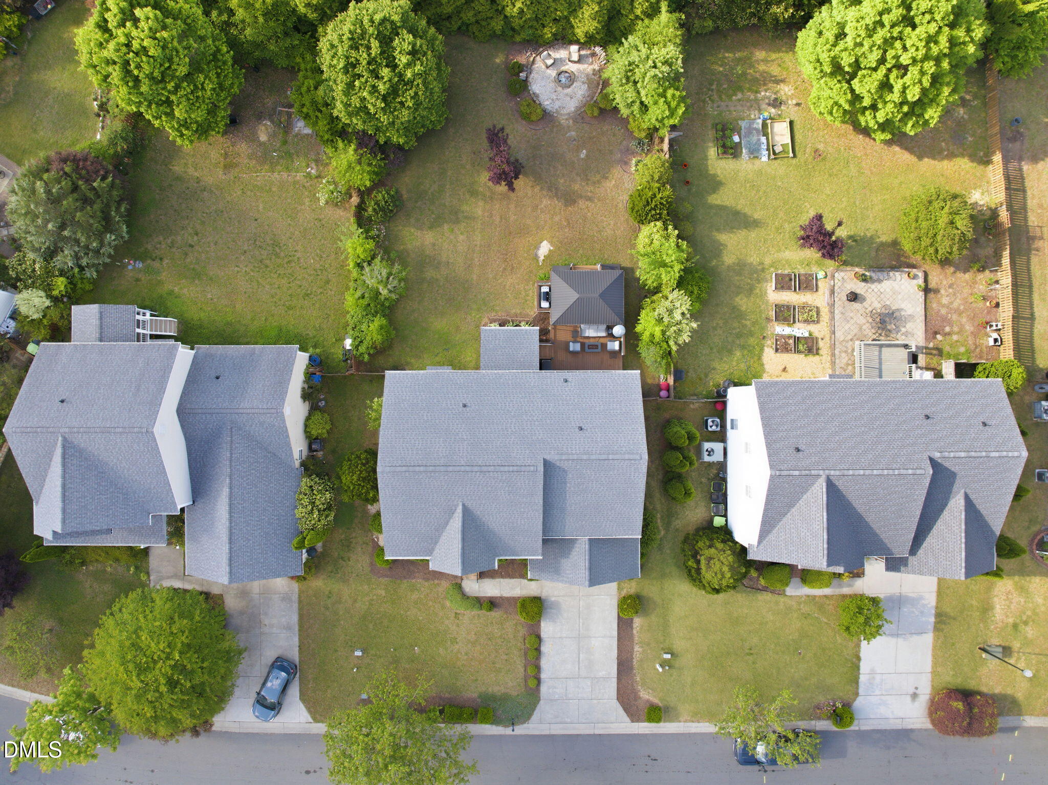 940 Middle Ground Avenue