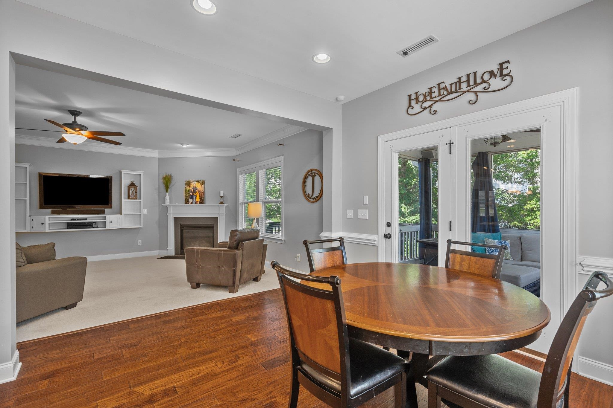 5125 Royal Coachmen Drive