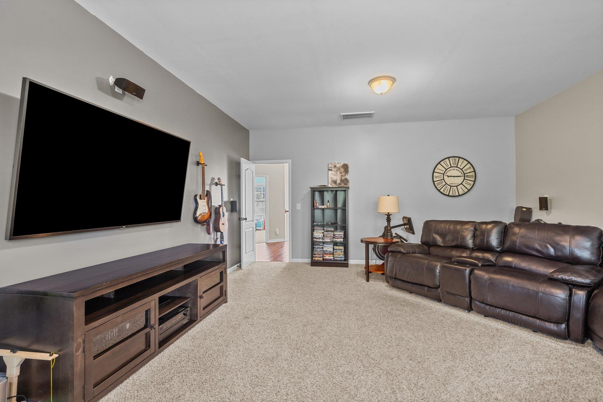 5125 Royal Coachmen Drive