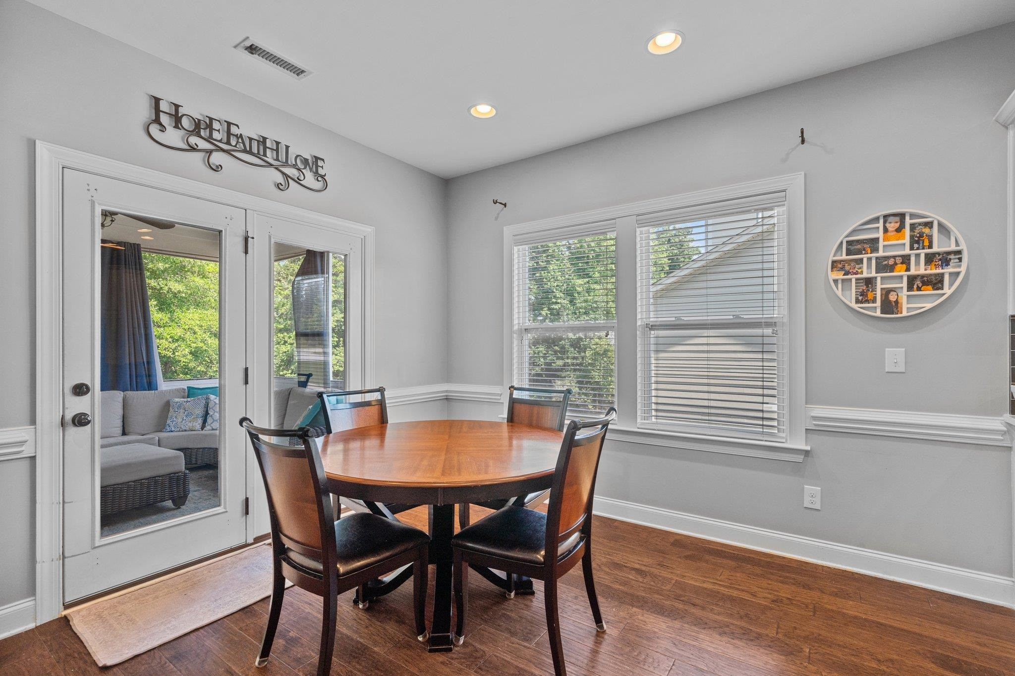 5125 Royal Coachmen Drive