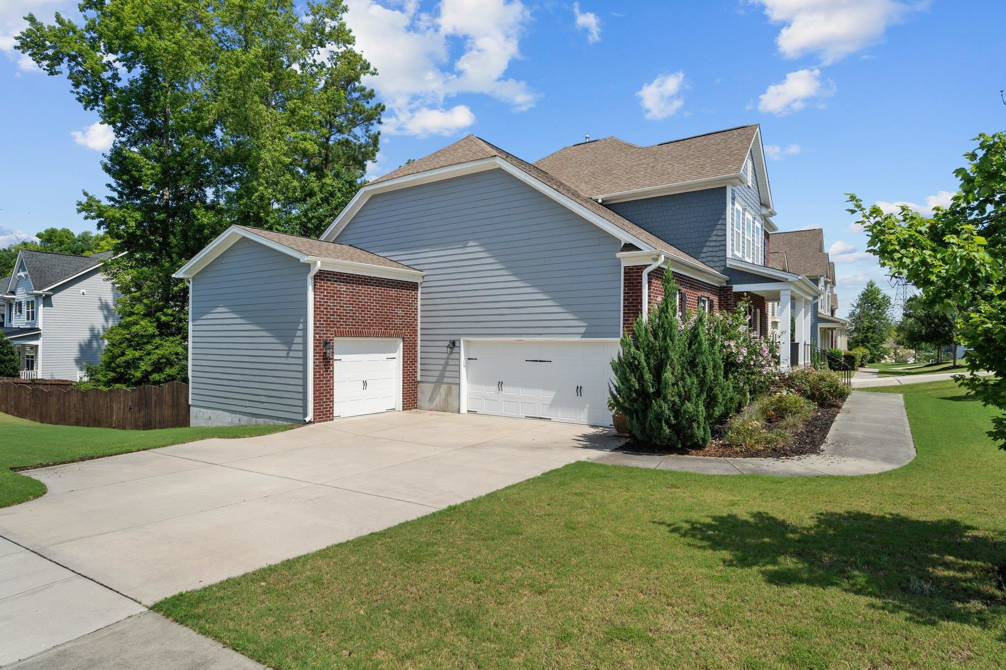 5125 Royal Coachmen Drive
