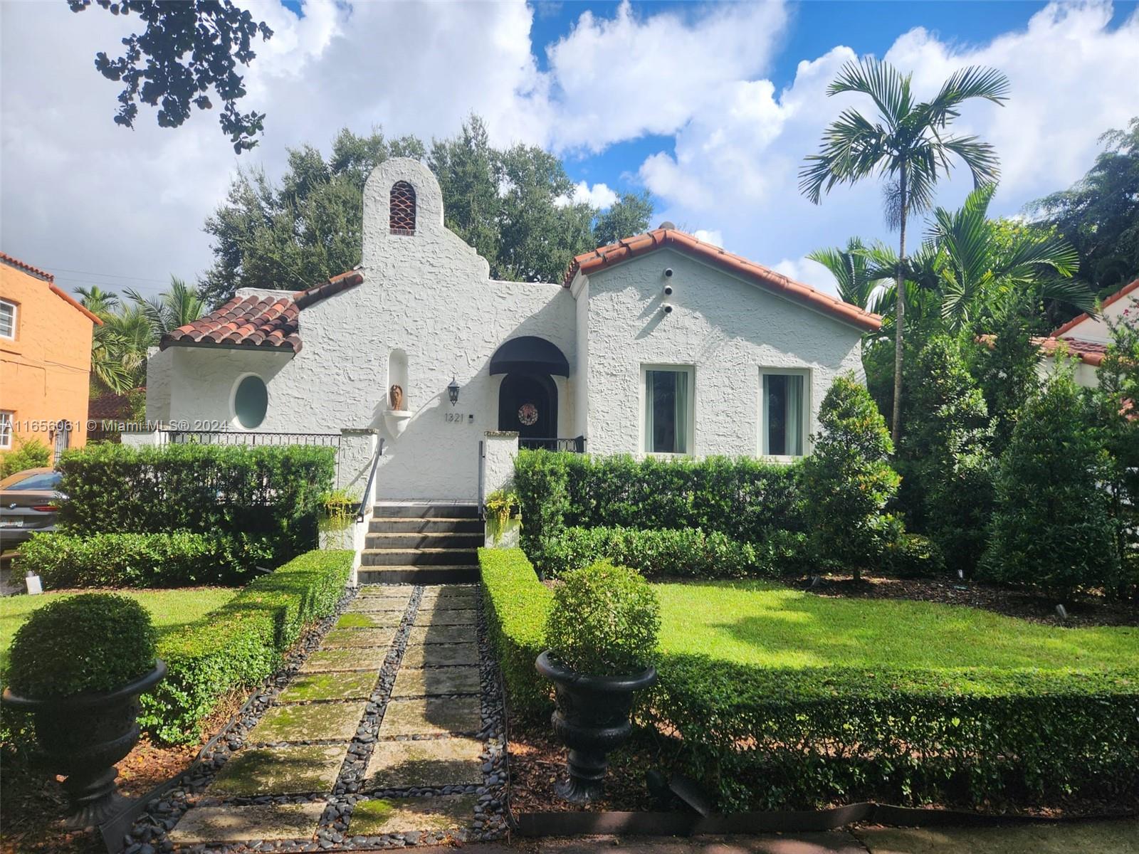 1321 Asturia Ave rear