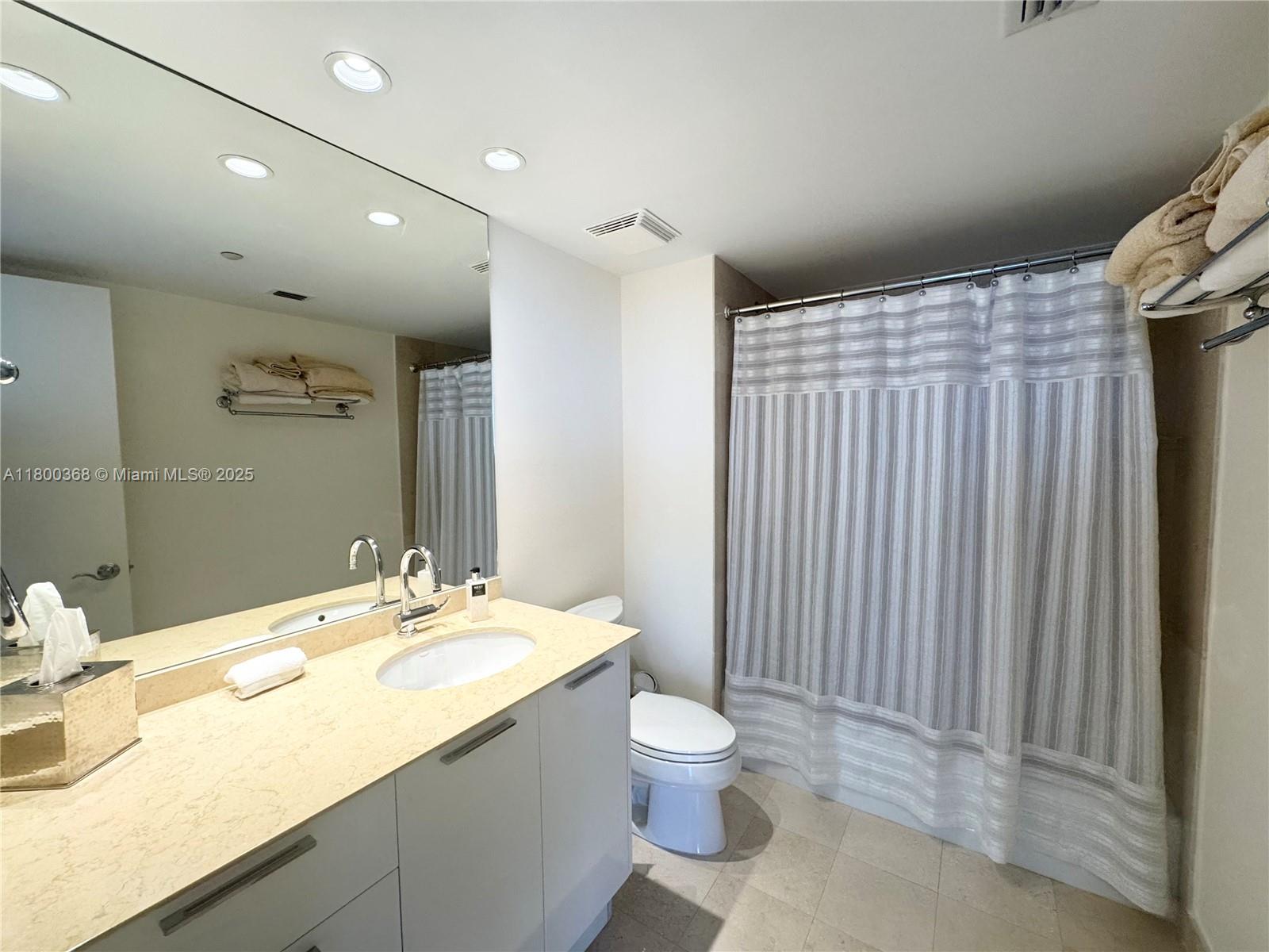 18911 Collins Ave # 1102