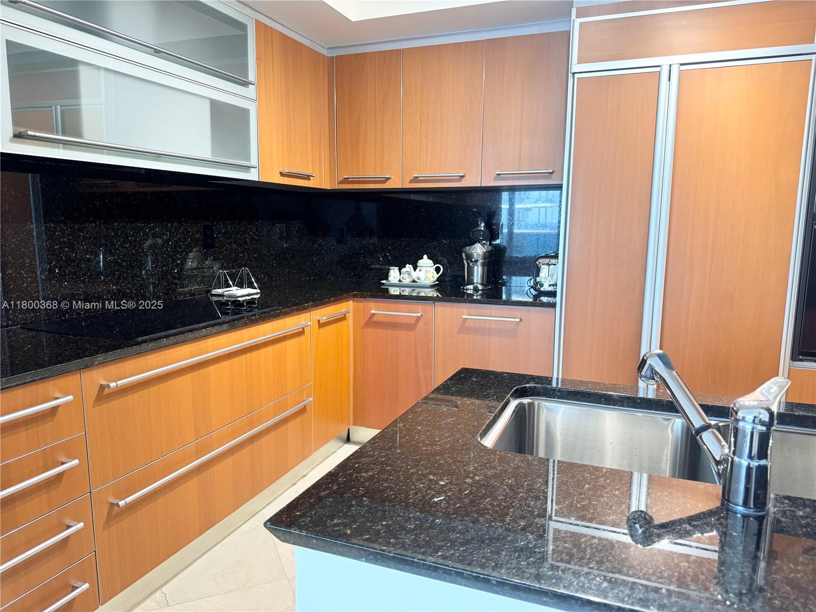 18911 Collins Ave # 1102