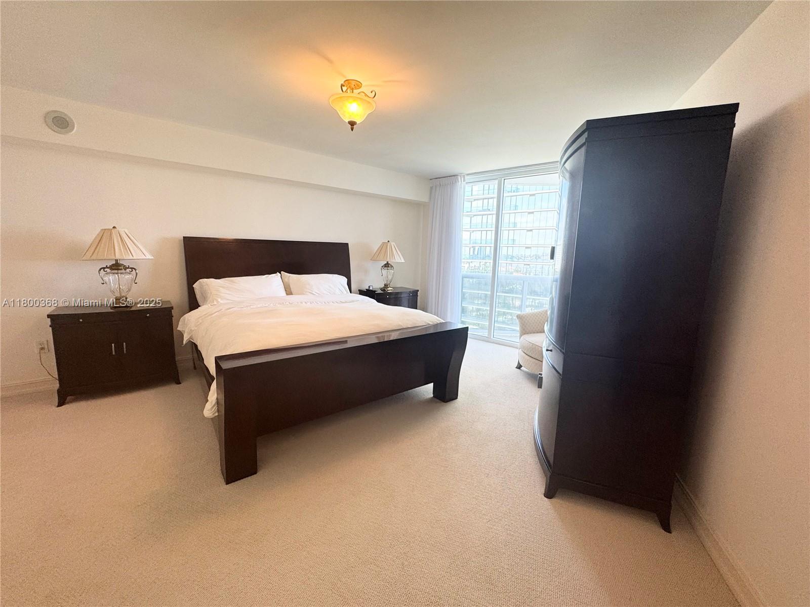 18911 Collins Ave # 1102