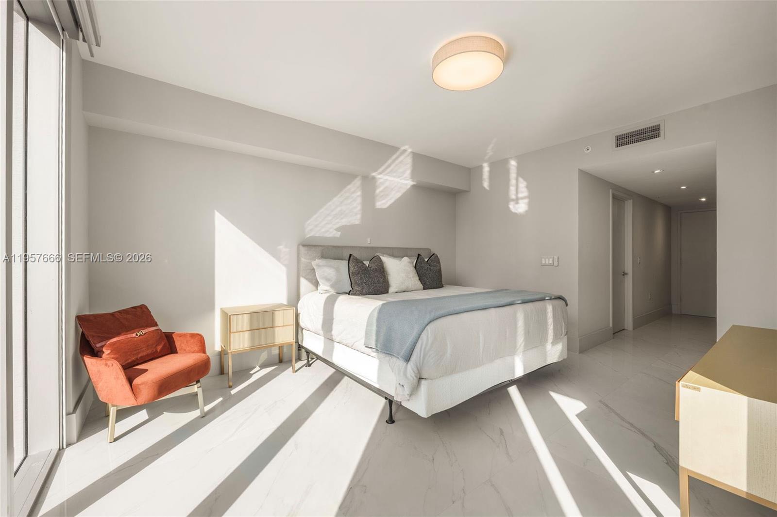 300 Sunny Isles Blvd # 2202 Unit: 4-2202