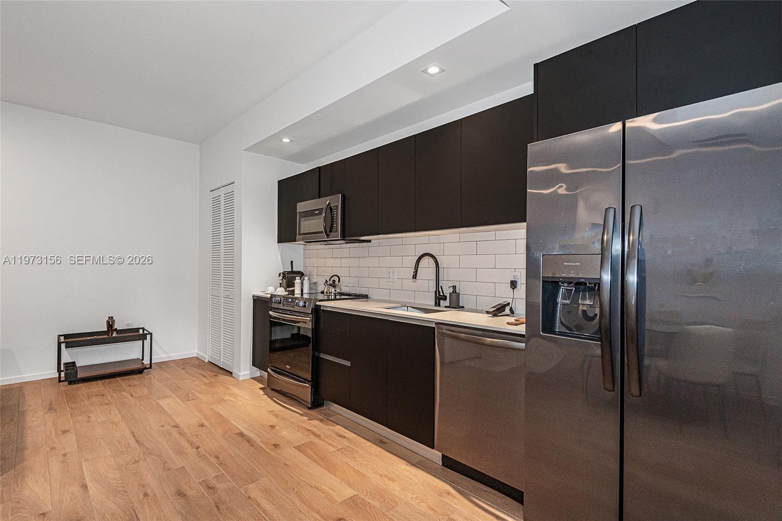 398 NE 5th St # 2415