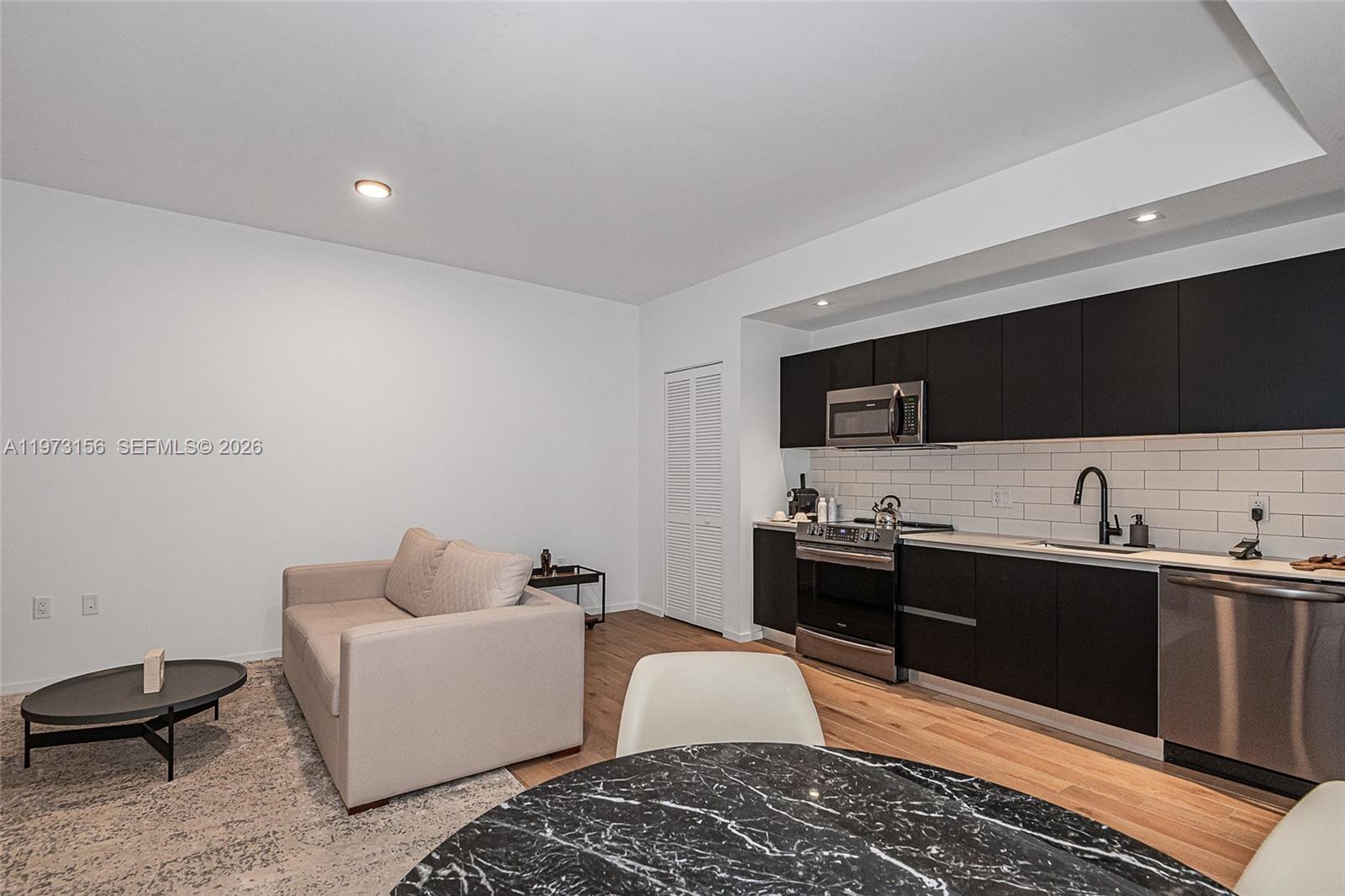 398 NE 5th St # 2415