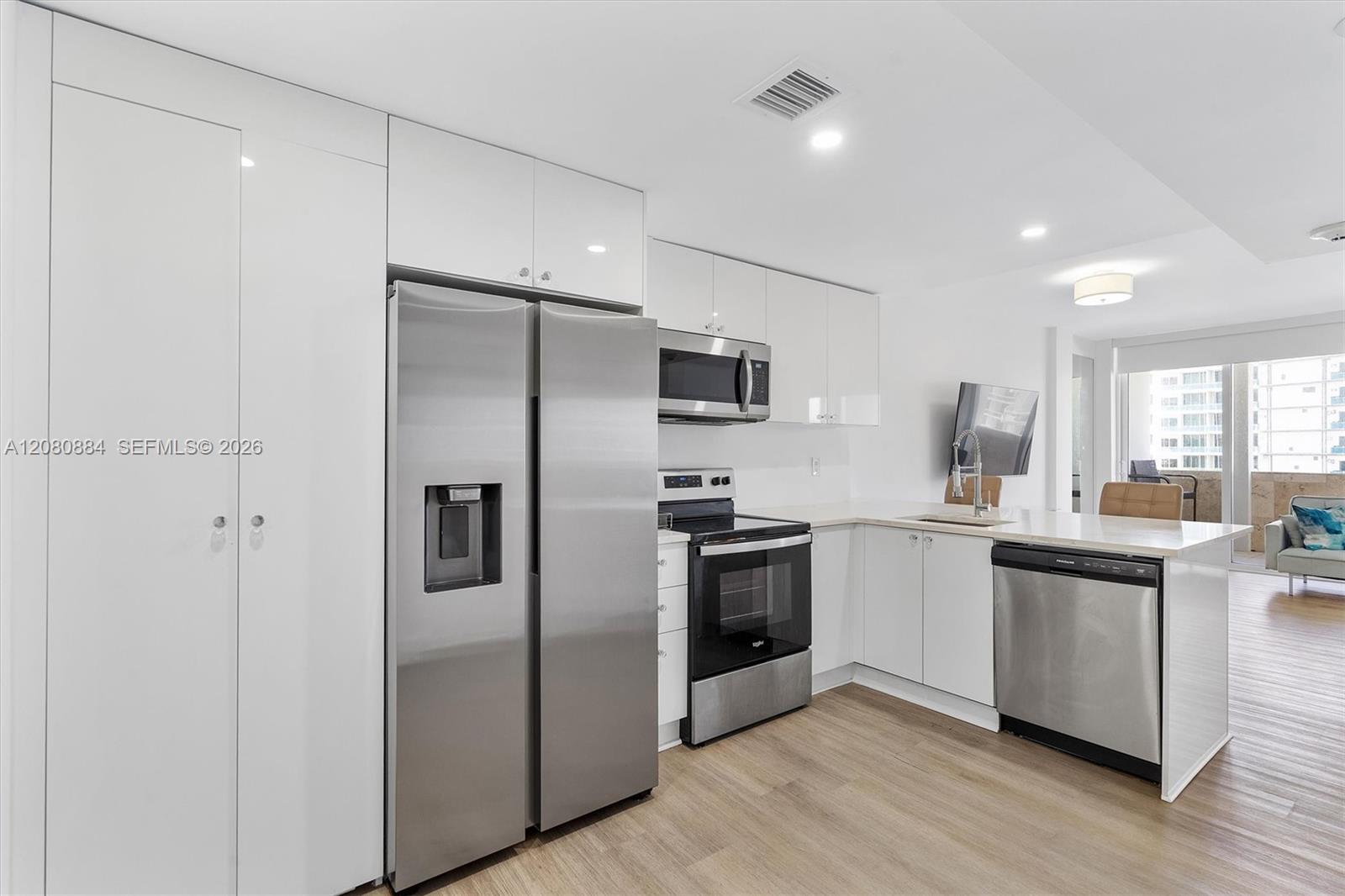 10275 Collins Ave # 1502