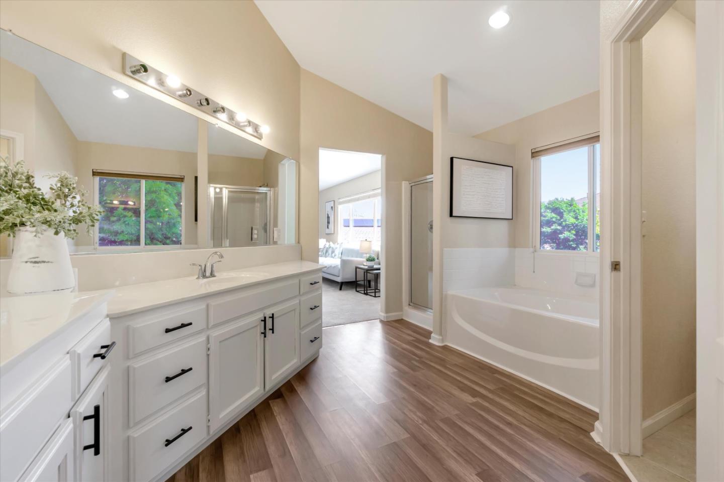 2248 Glen Canyon Drive