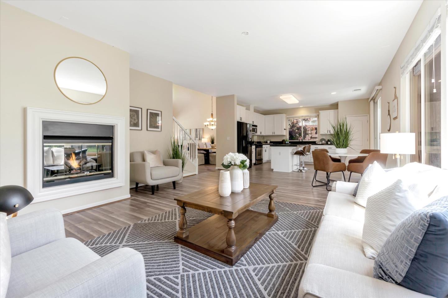 2248 Glen Canyon Drive