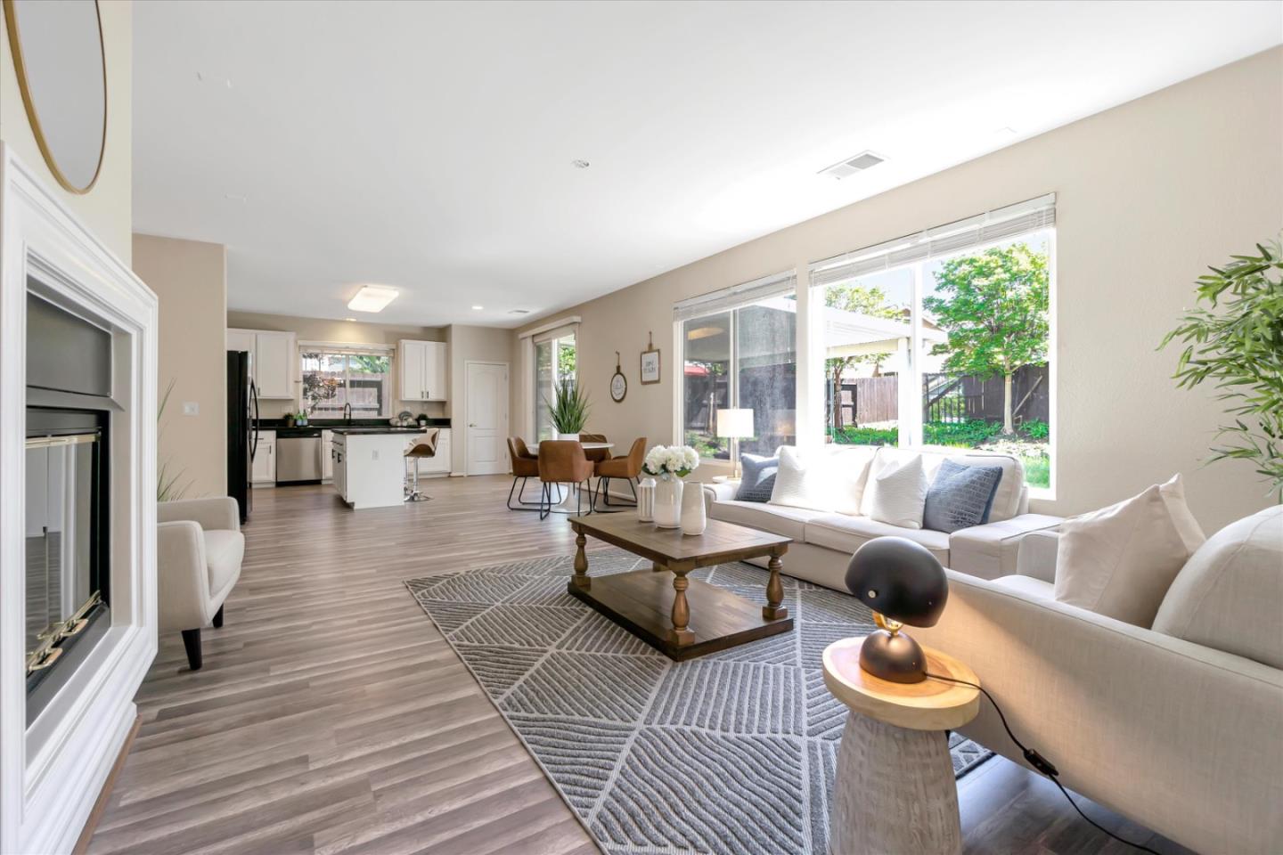 2248 Glen Canyon Drive