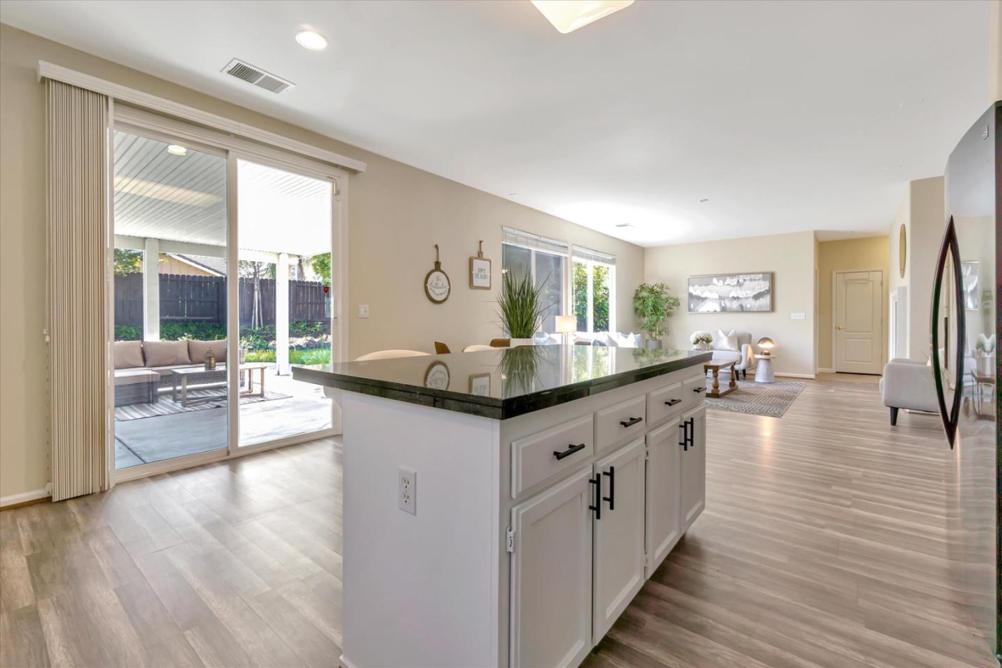 2248 Glen Canyon Drive
