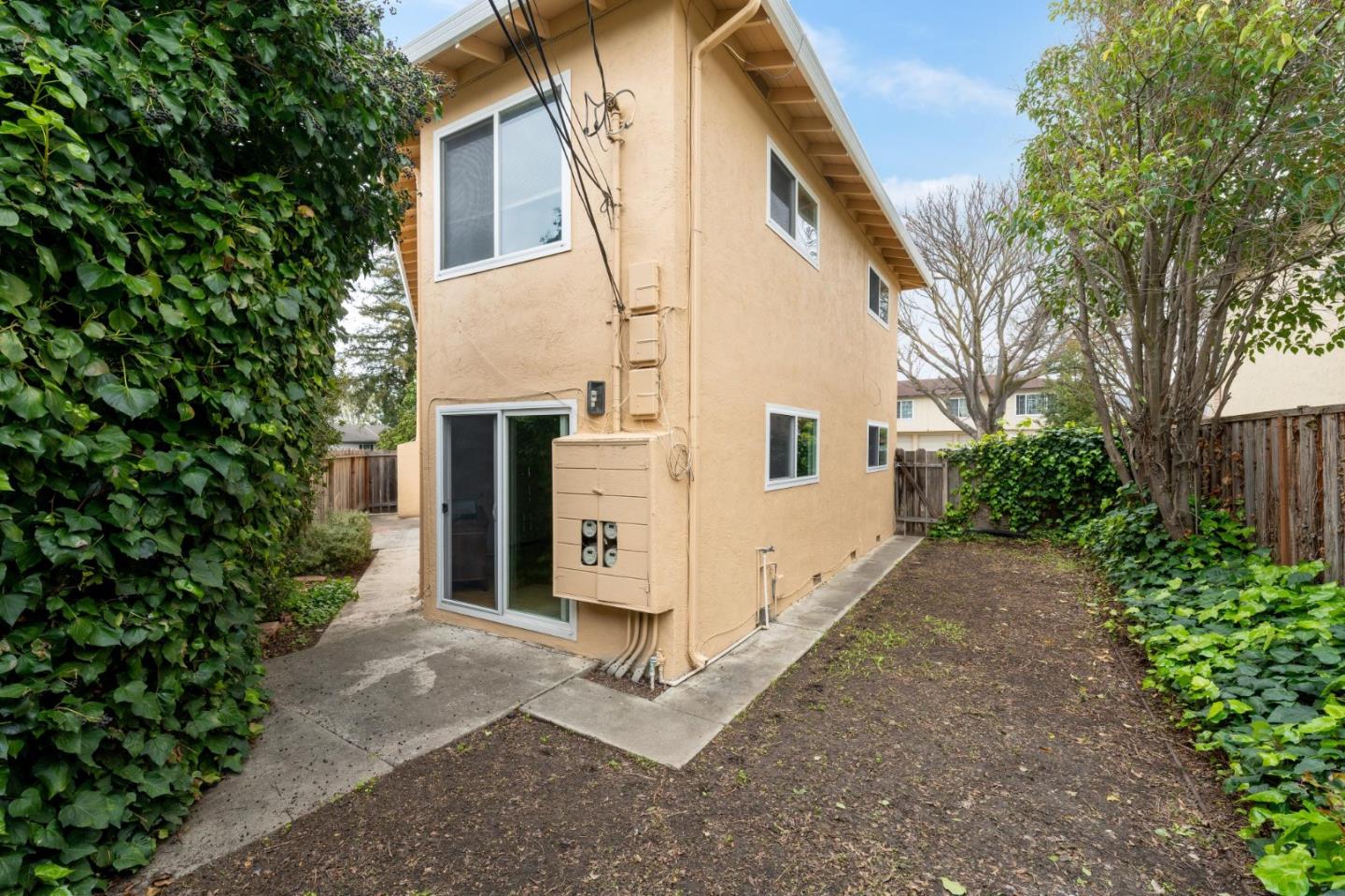 427 Vasquez Avenue