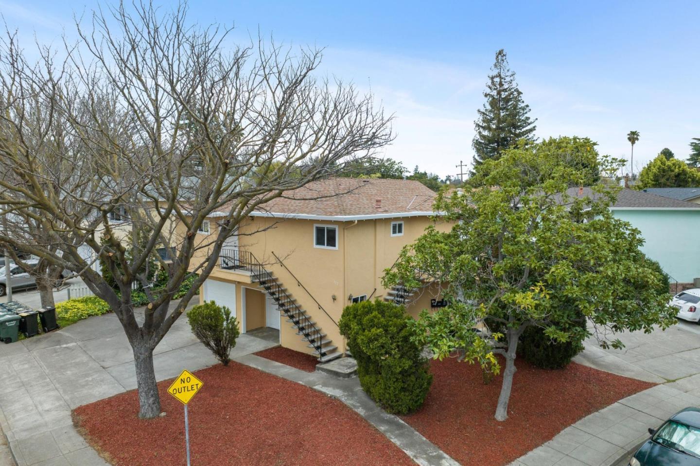 427 Vasquez Avenue