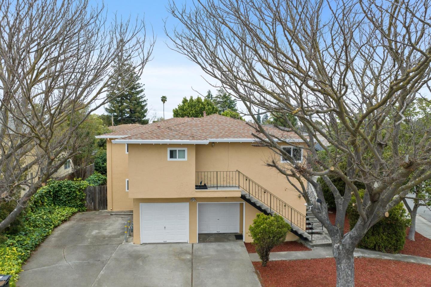 427 Vasquez Avenue