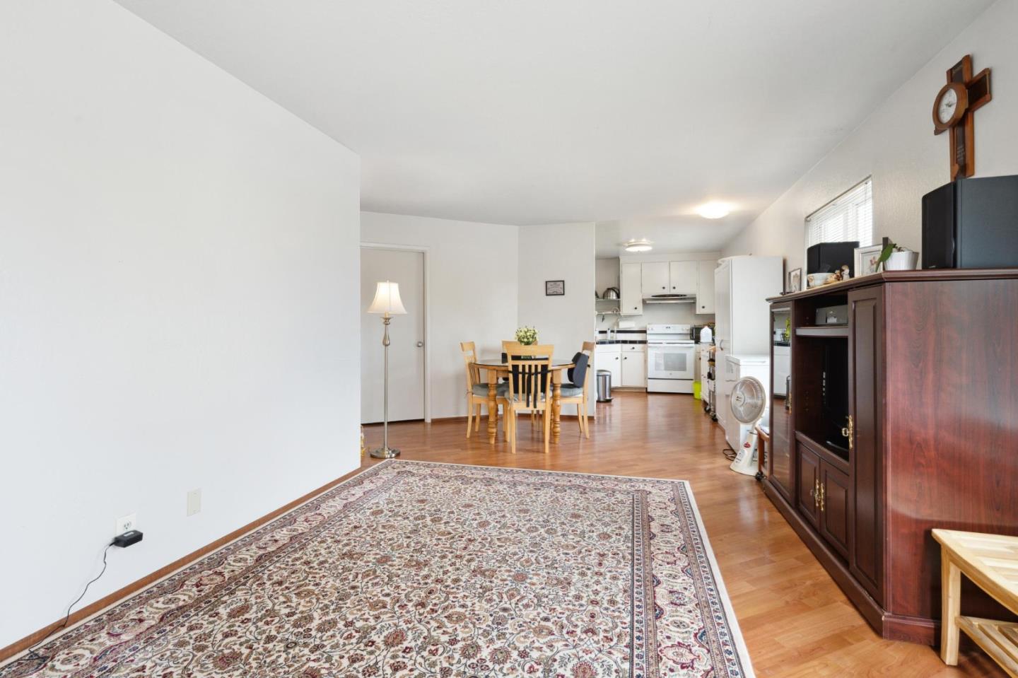 427 Vasquez Avenue