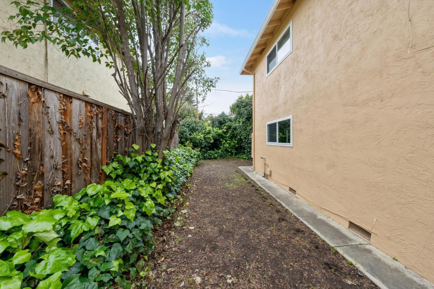 427 Vasquez Avenue