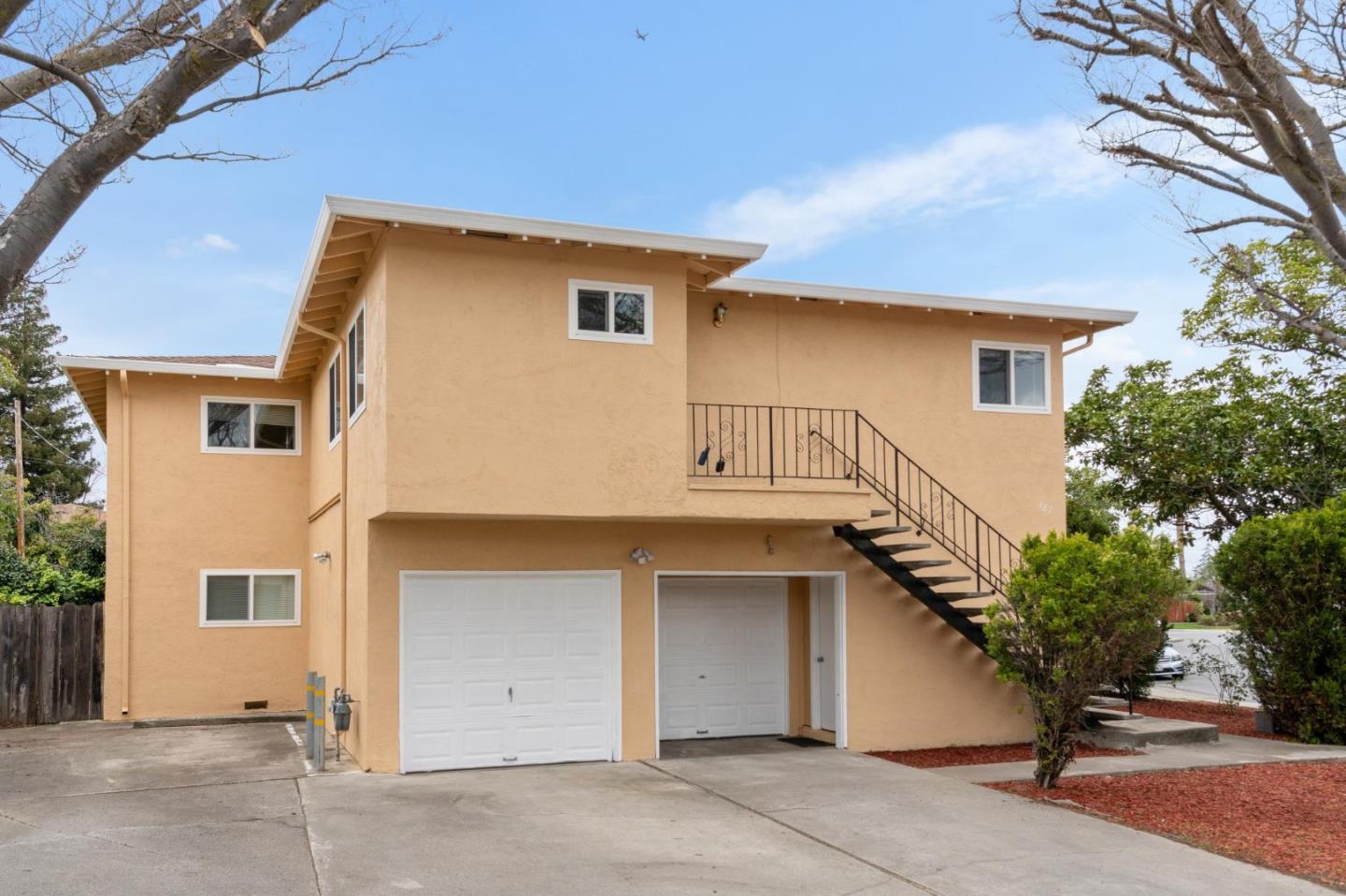 427 Vasquez Avenue