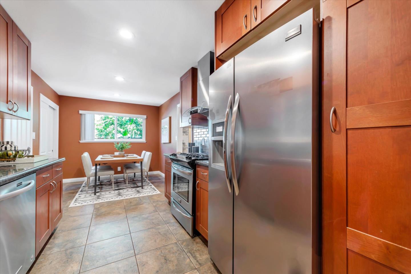 975 San Pierre Way