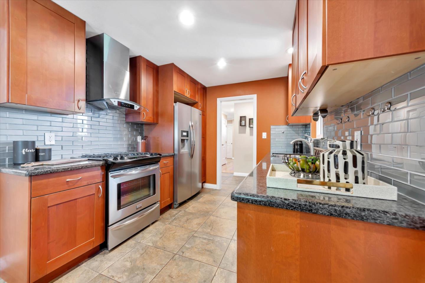 975 San Pierre Way
