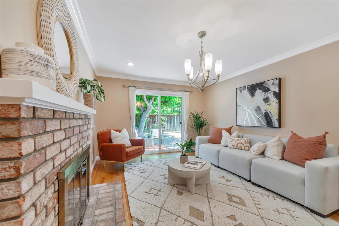 975 San Pierre Way