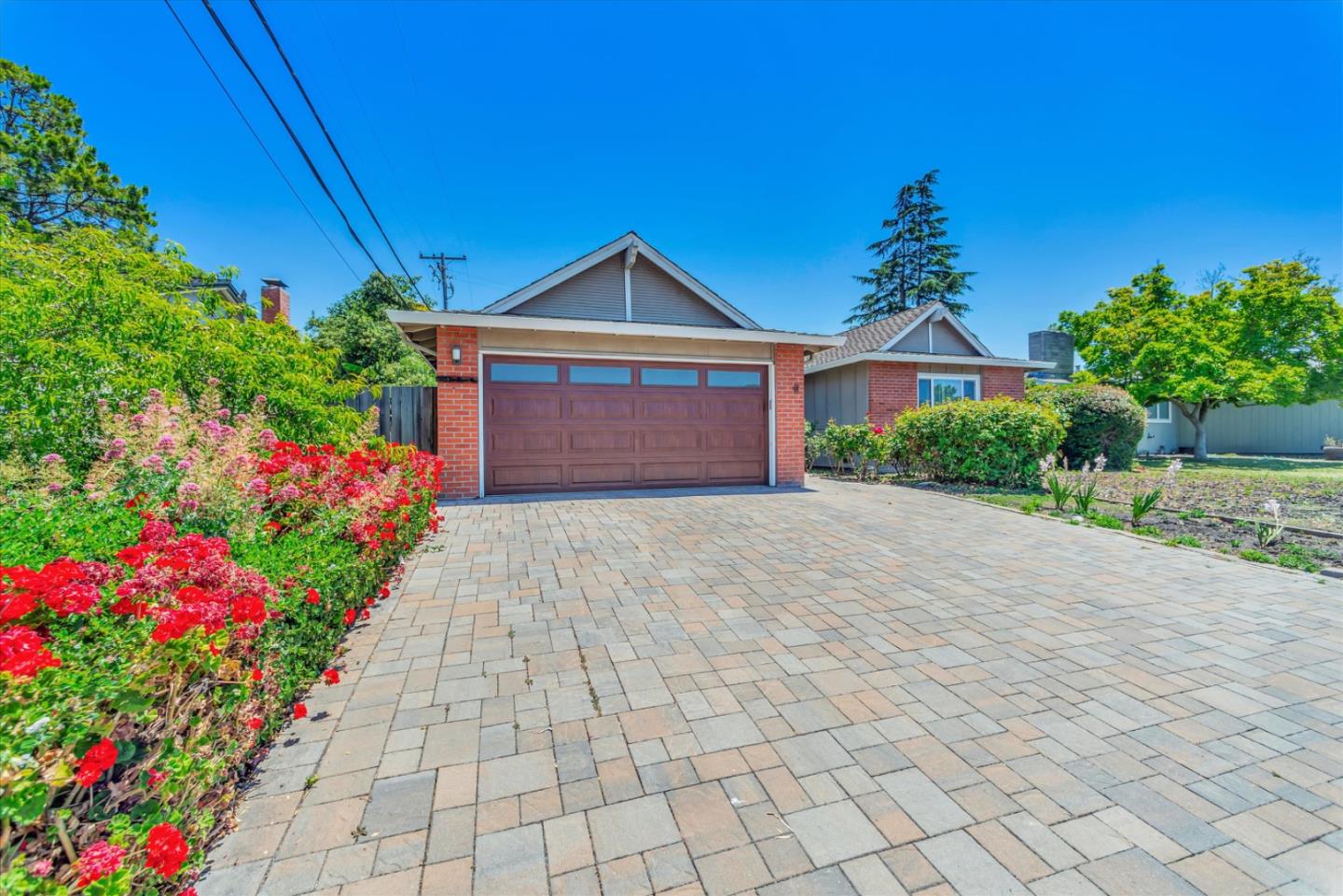 975 San Pierre Way