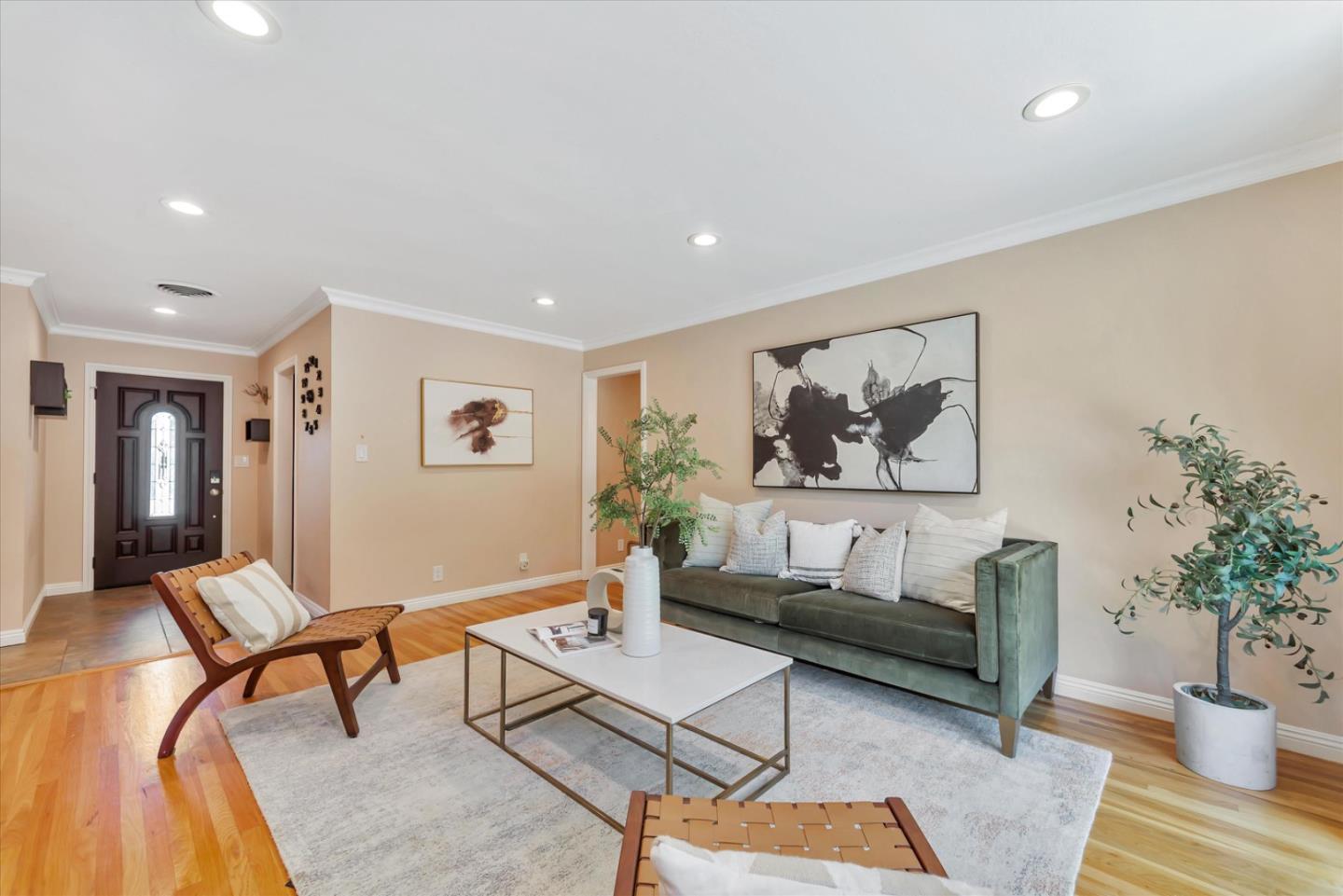 975 San Pierre Way