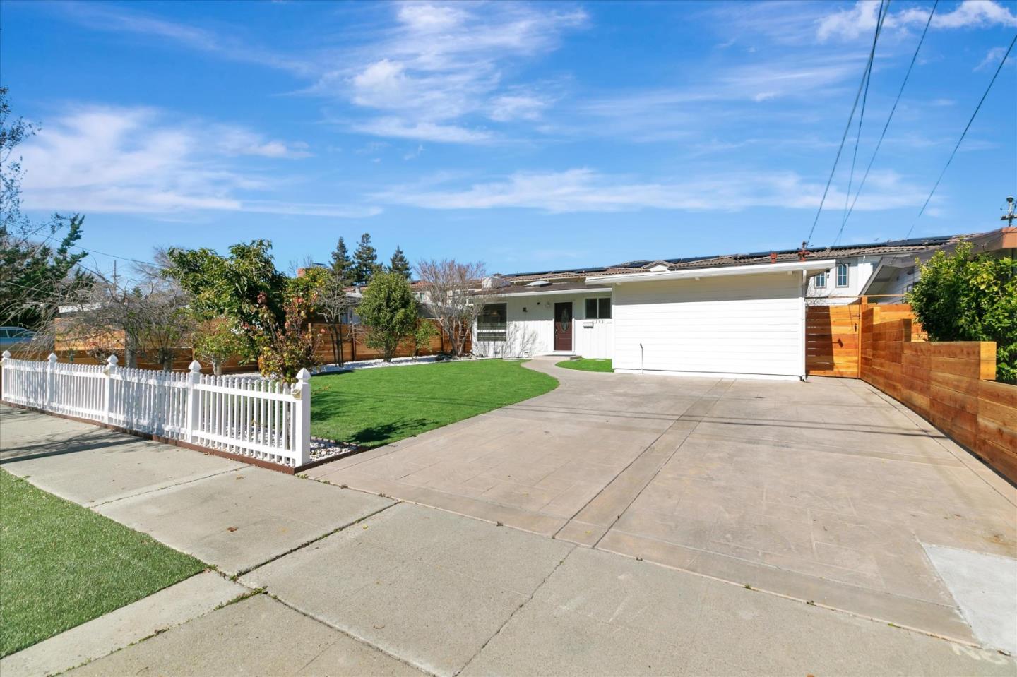 301 West Eaglewood Avenue