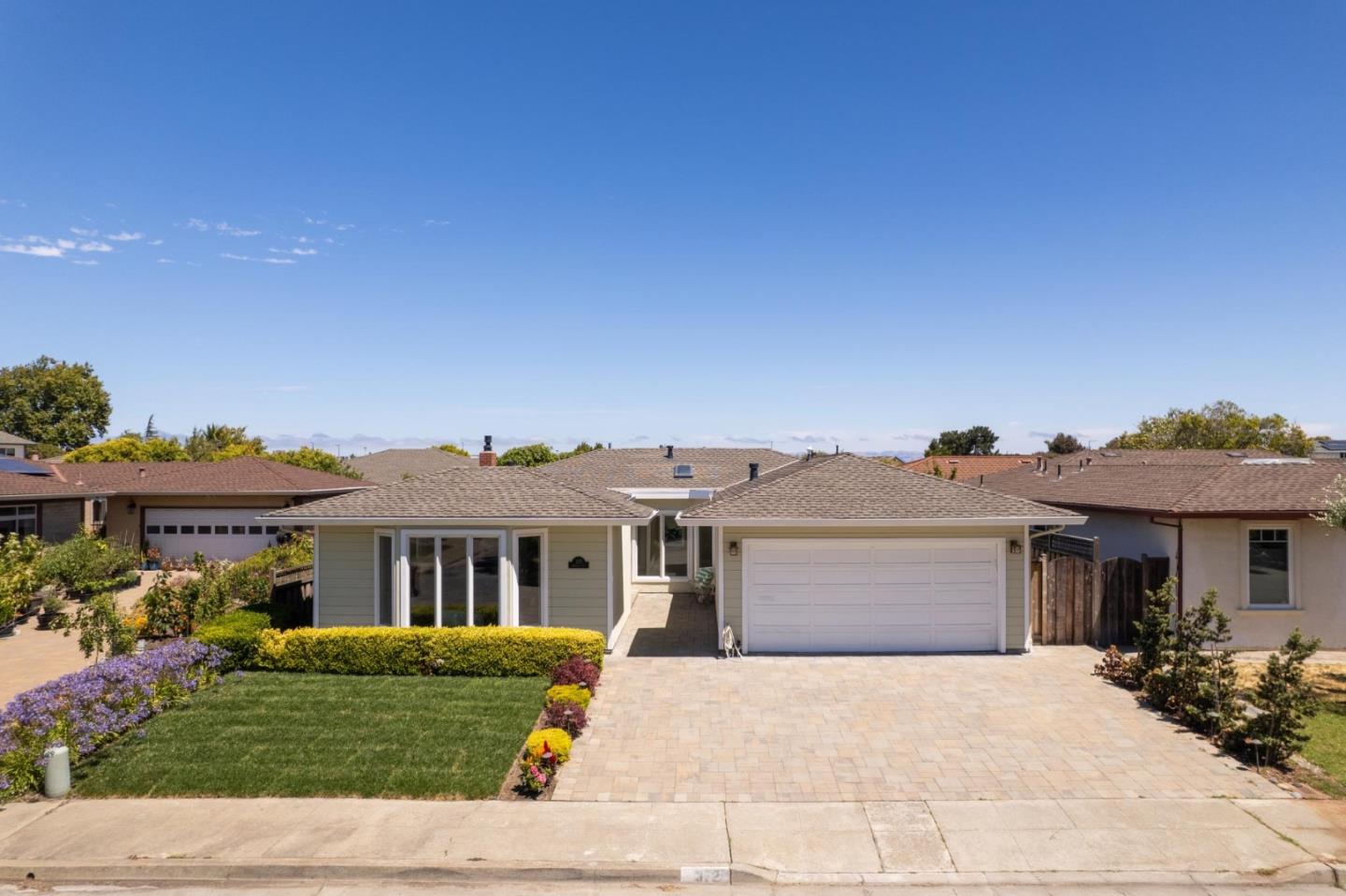 372 Bluefish Court