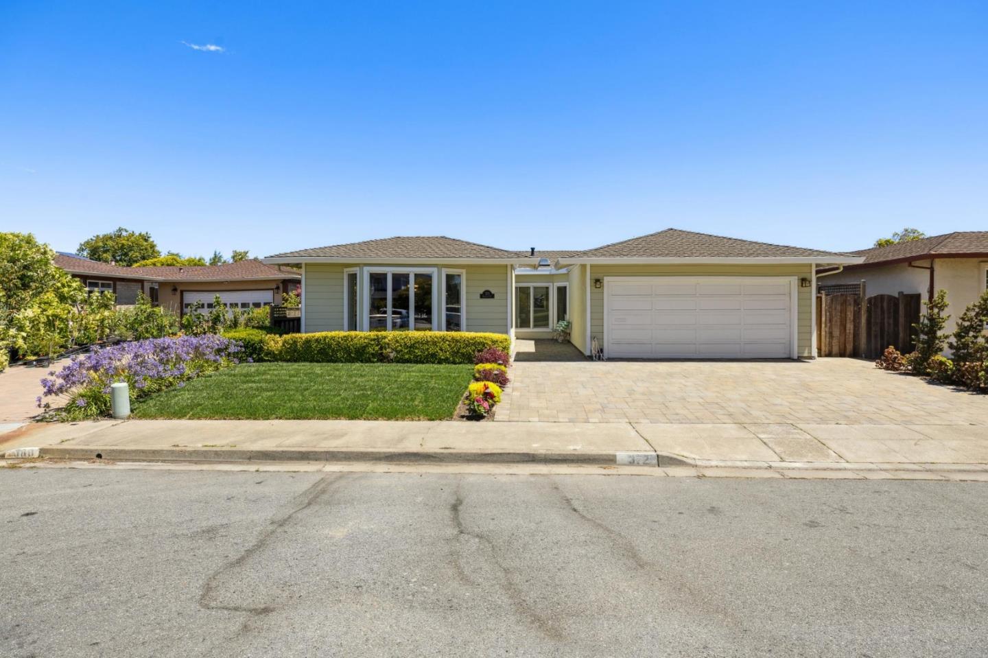 372 Bluefish Court