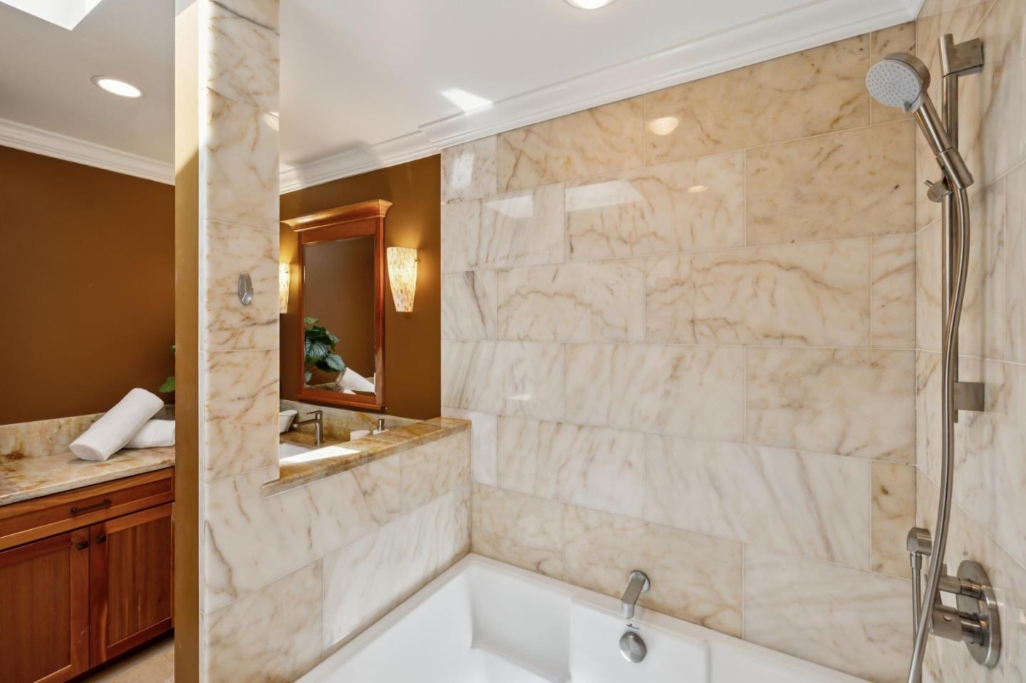 372 Bluefish Court
