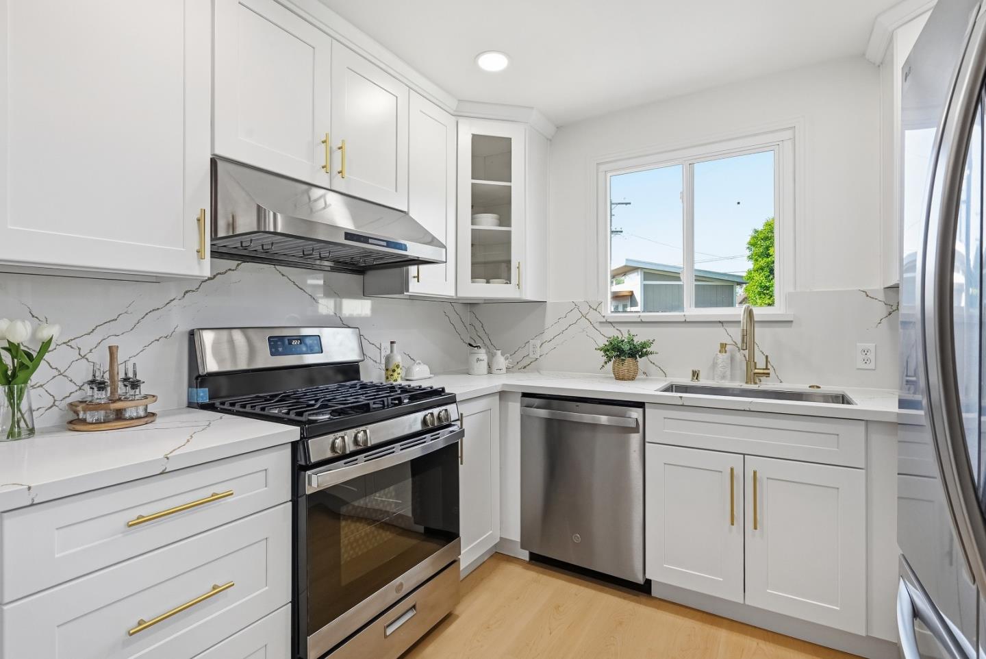 245 East 40th Avenue